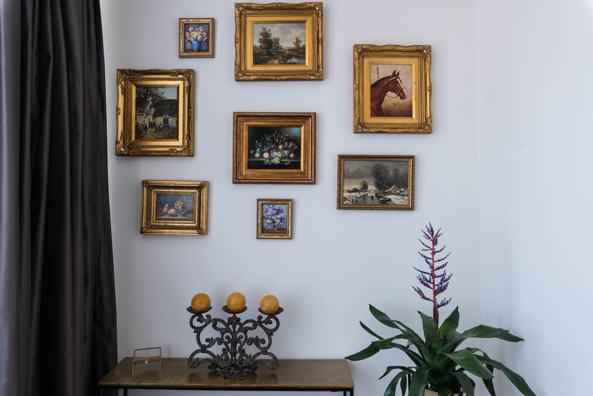 Set de Habitación The Marnix Residential Suites