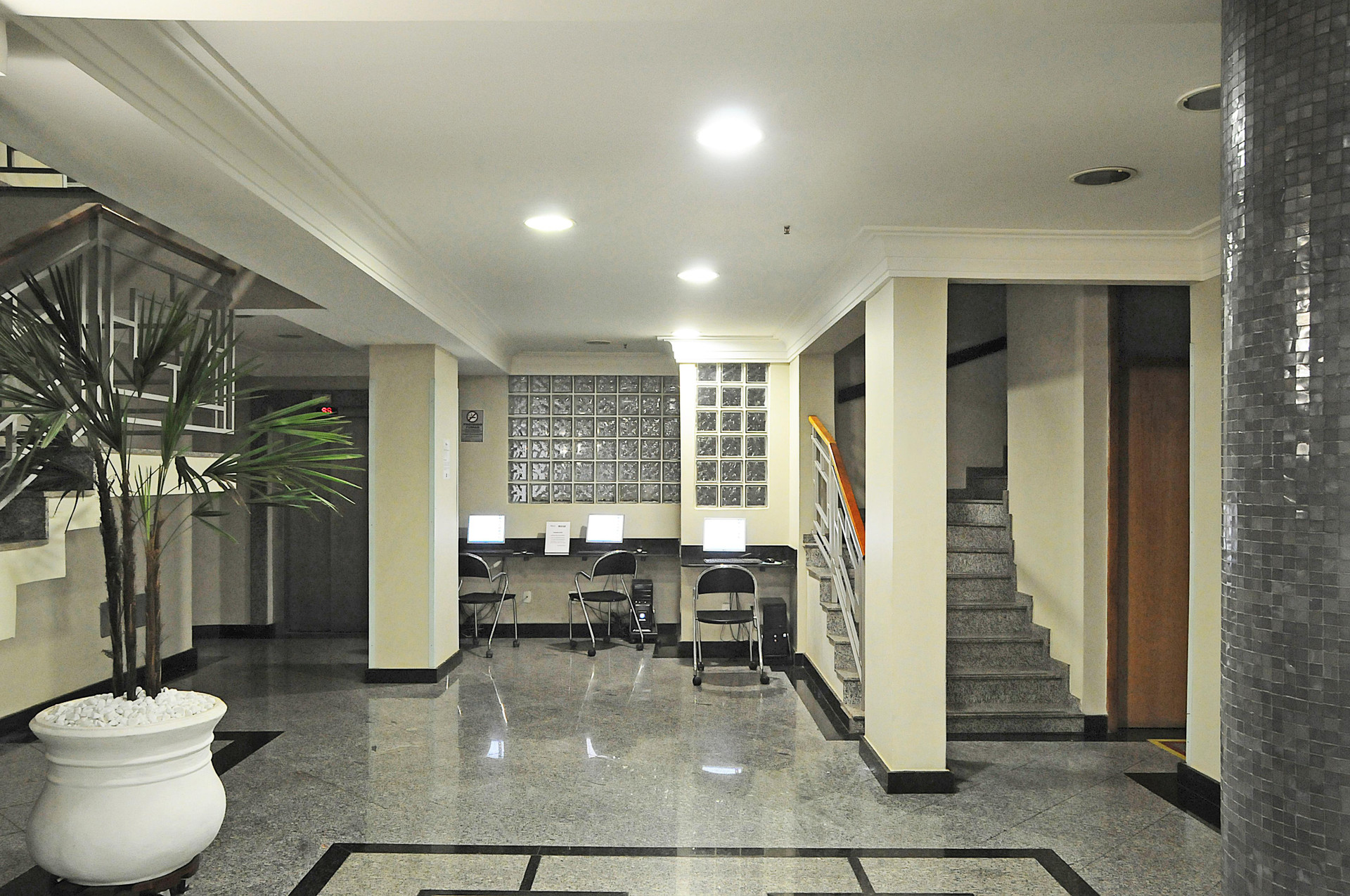 Vista do lobby Oft San Conrado hotel