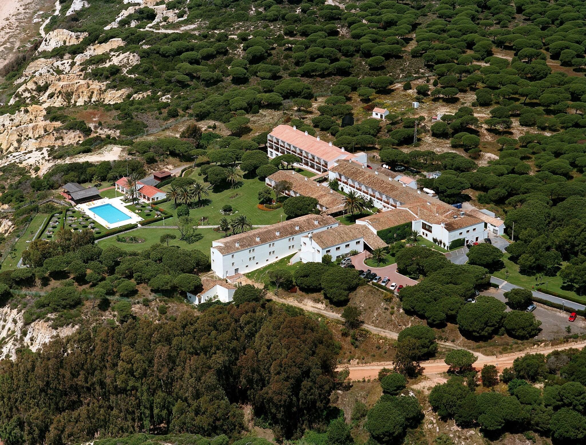 Vista Exterior Parador De Mazagon