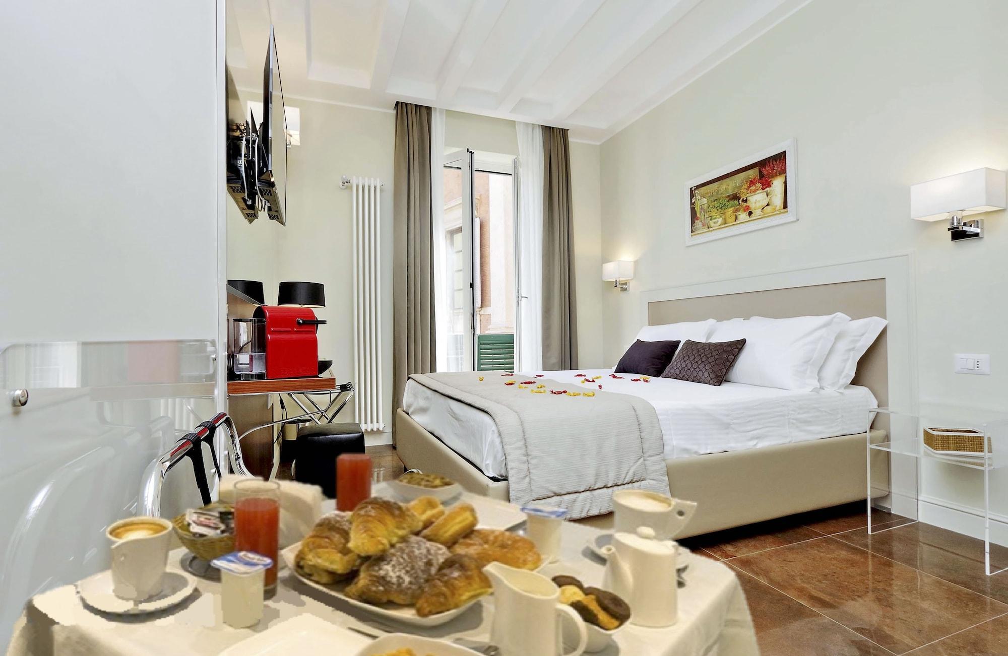 Vista Exterior Piazza Venezia Grand Suite
