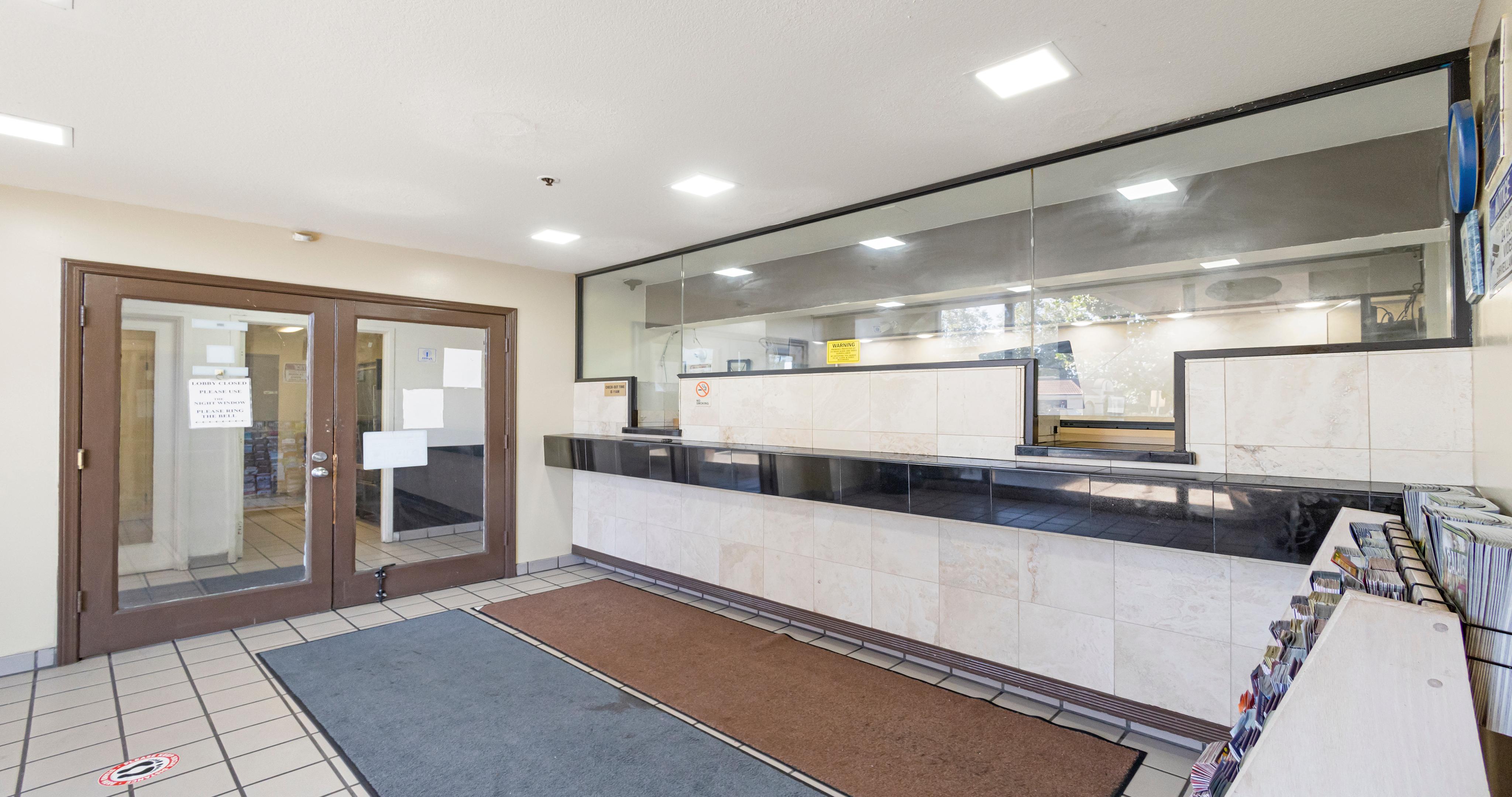 Vista Lobby Budget Inn and Suites