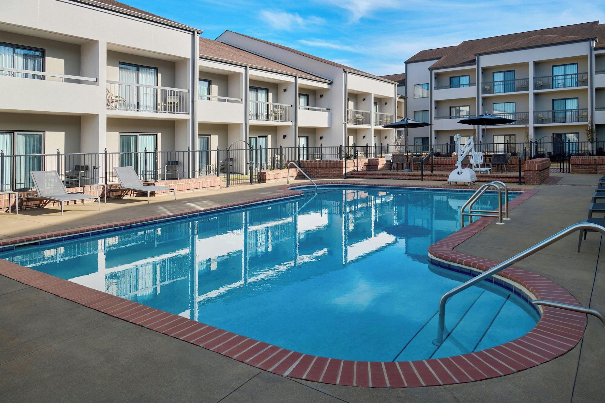 Vista Piscina Courtyard by Marriott Birmingham Hoover