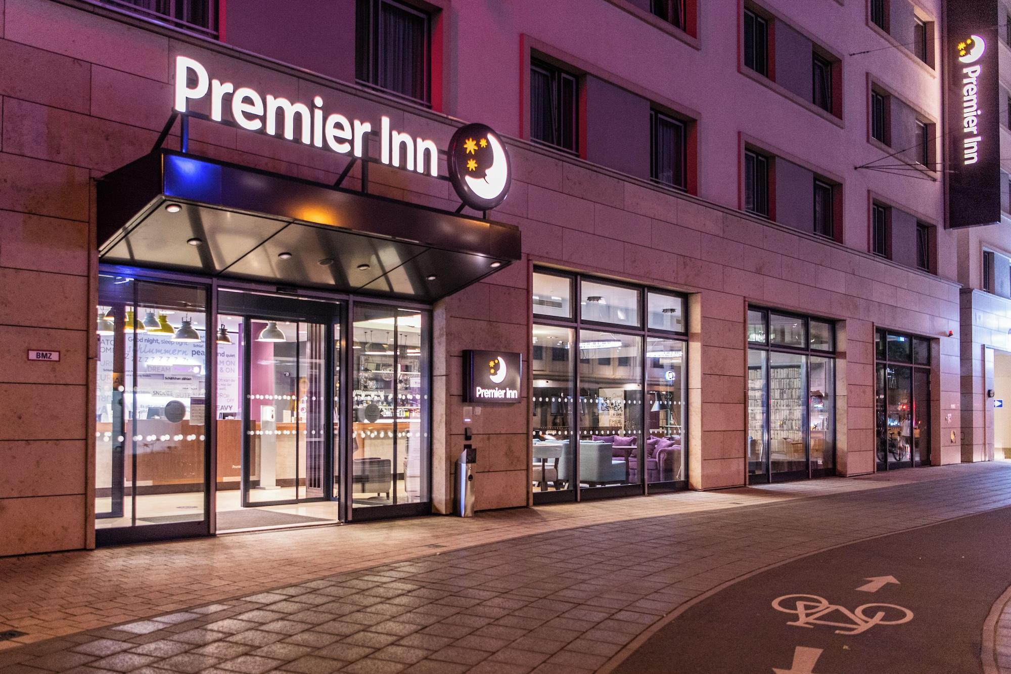 Vista Exterior Premier Inn Nurnberg City Centre TEST 2