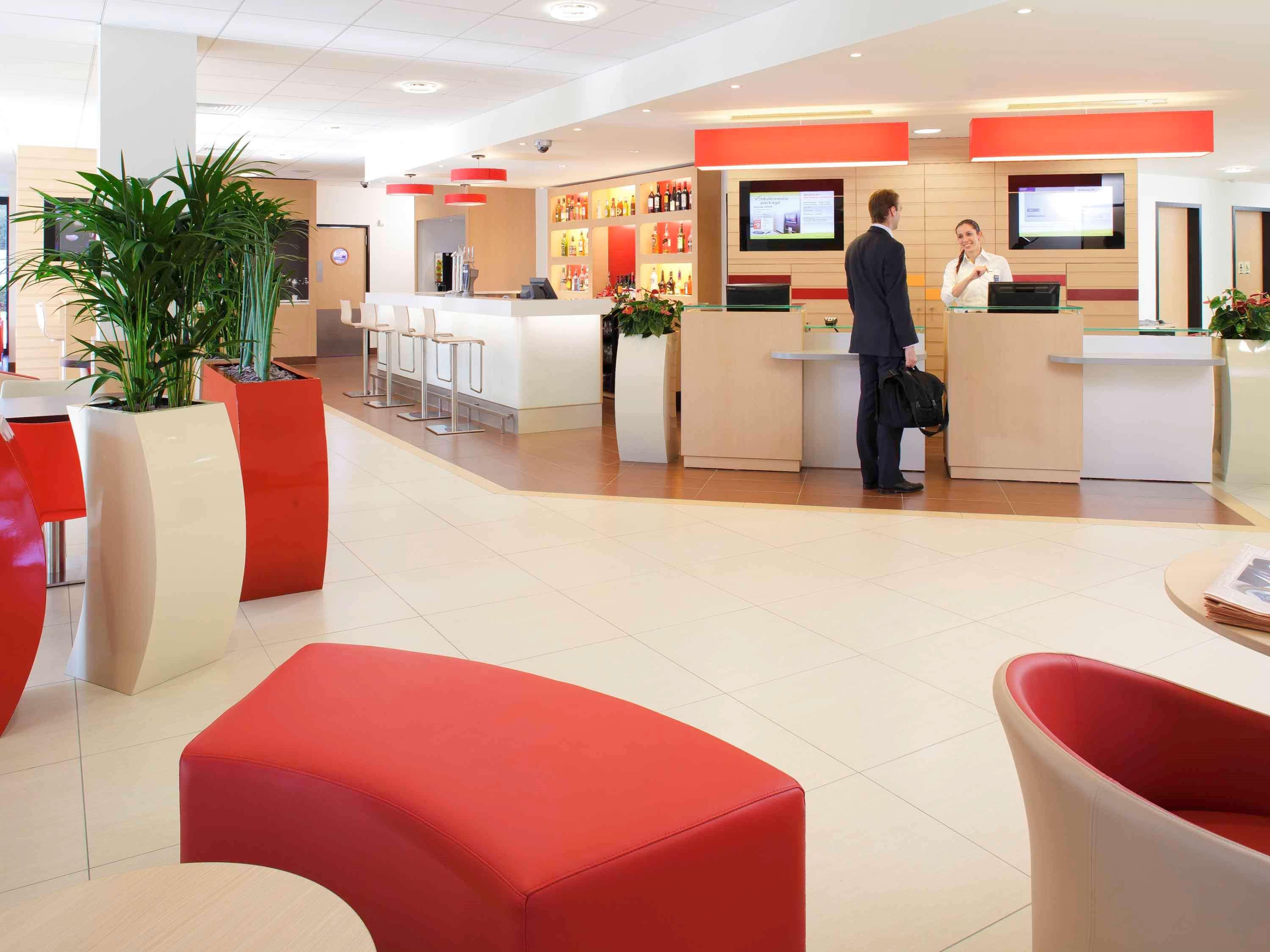 Vista Lobby ibis Abbeville