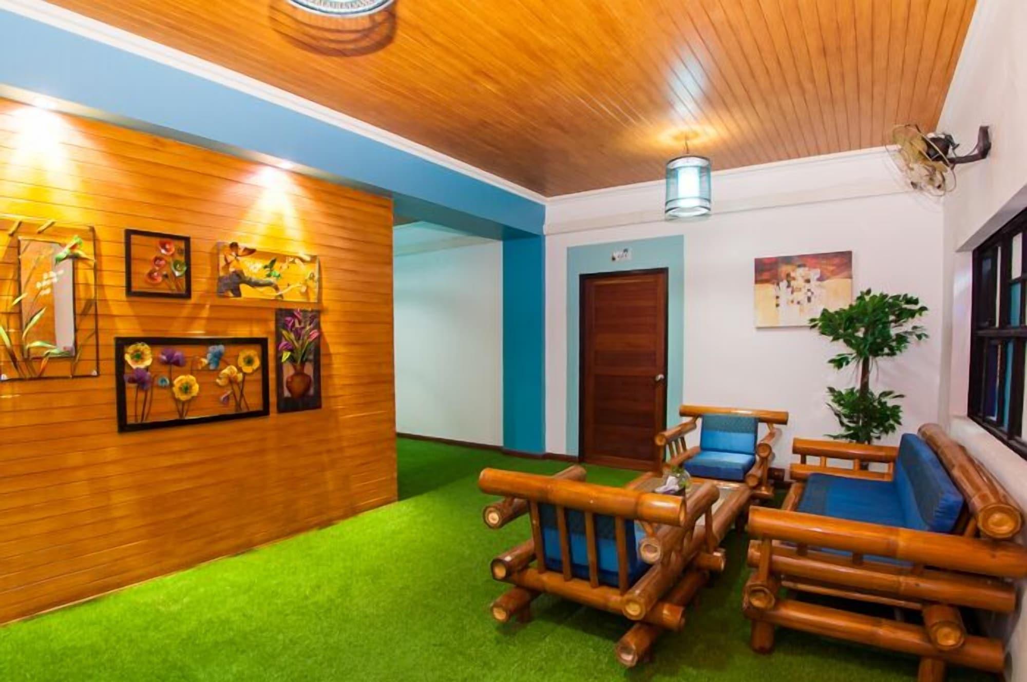 Vista Lobby Aukotan Place Hotel