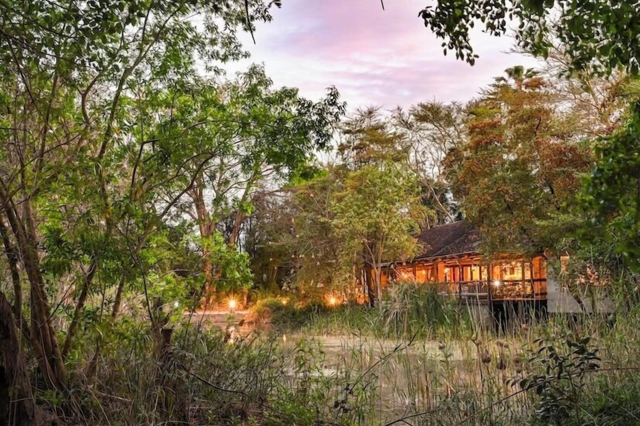 Vista Exterior Woodall Country House & Spa