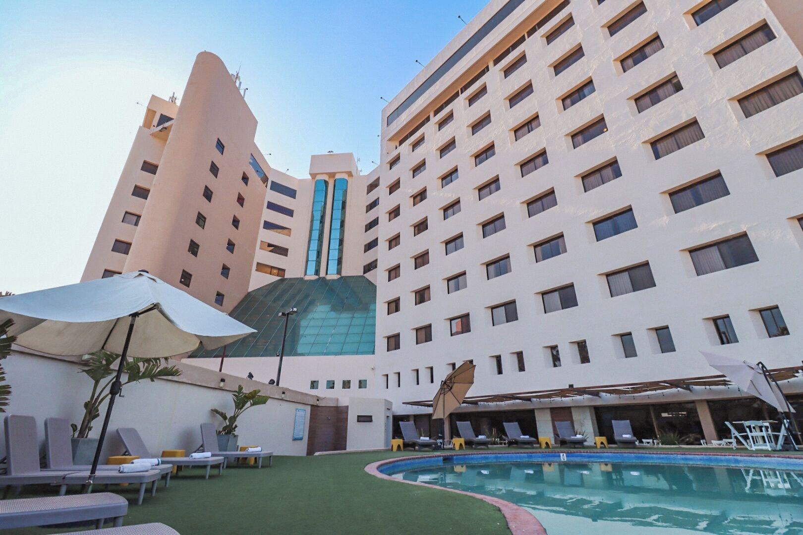 Vista Exterior Hotel Corona Plaza