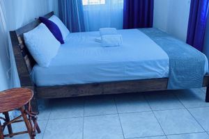 Renta temporal - Apartment Sleeps 6 With Free Parking