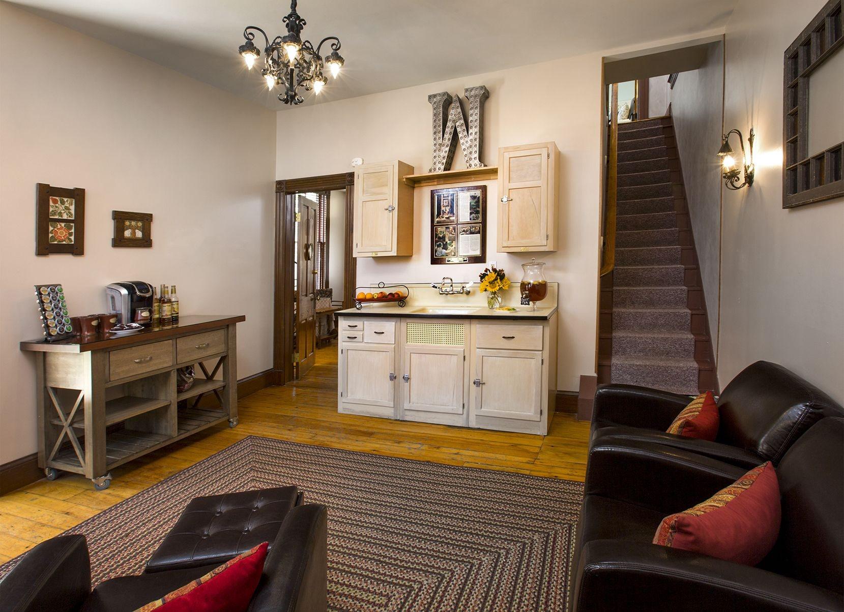 Vista Lobby Weller Haus Bed, Breakfast & Event Center