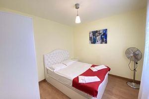 Alquiler Vacacional - Luxury Apartment, 400m from the train station-BCN