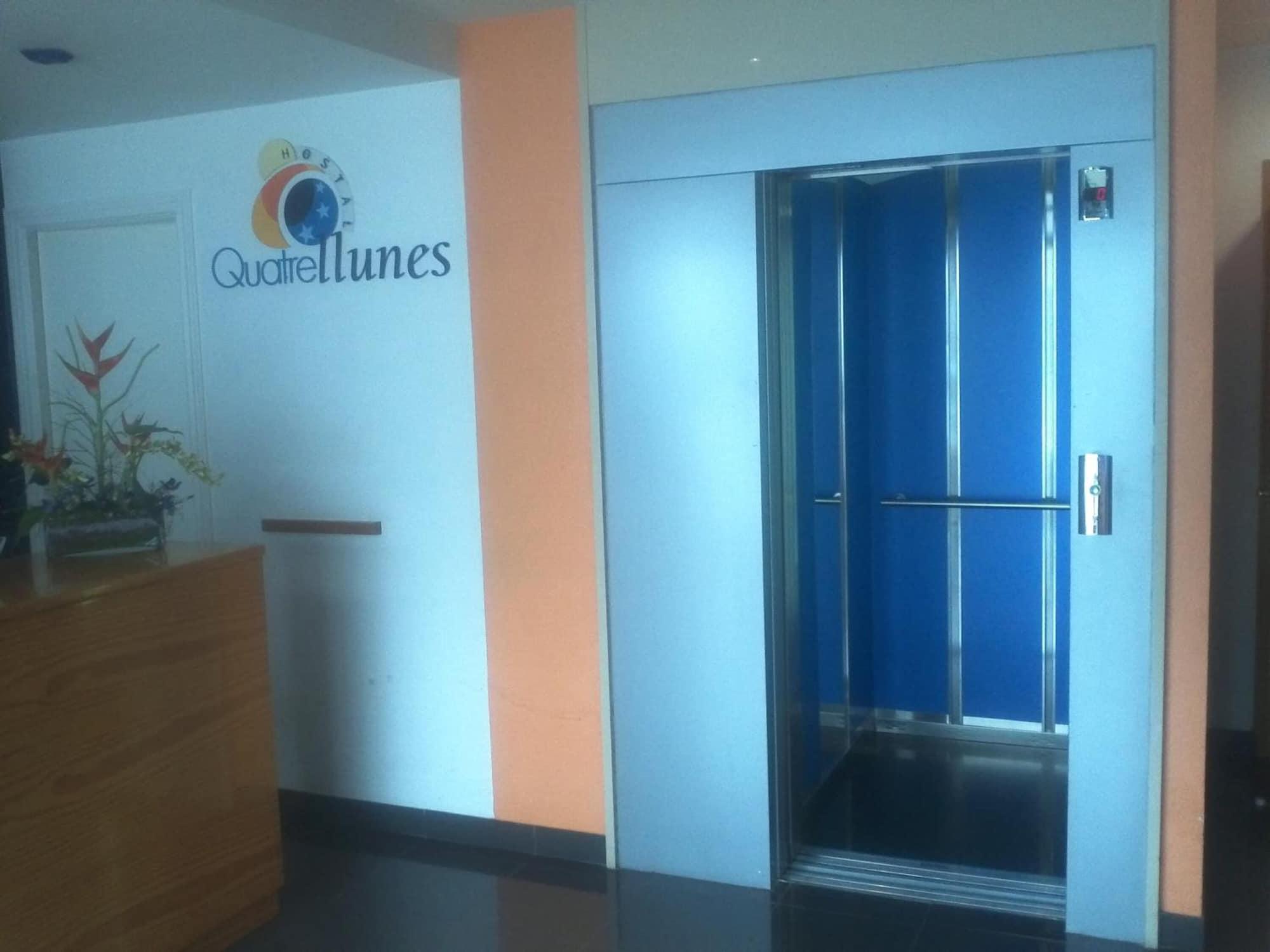 Vista Lobby Hotel Quatre Llunes