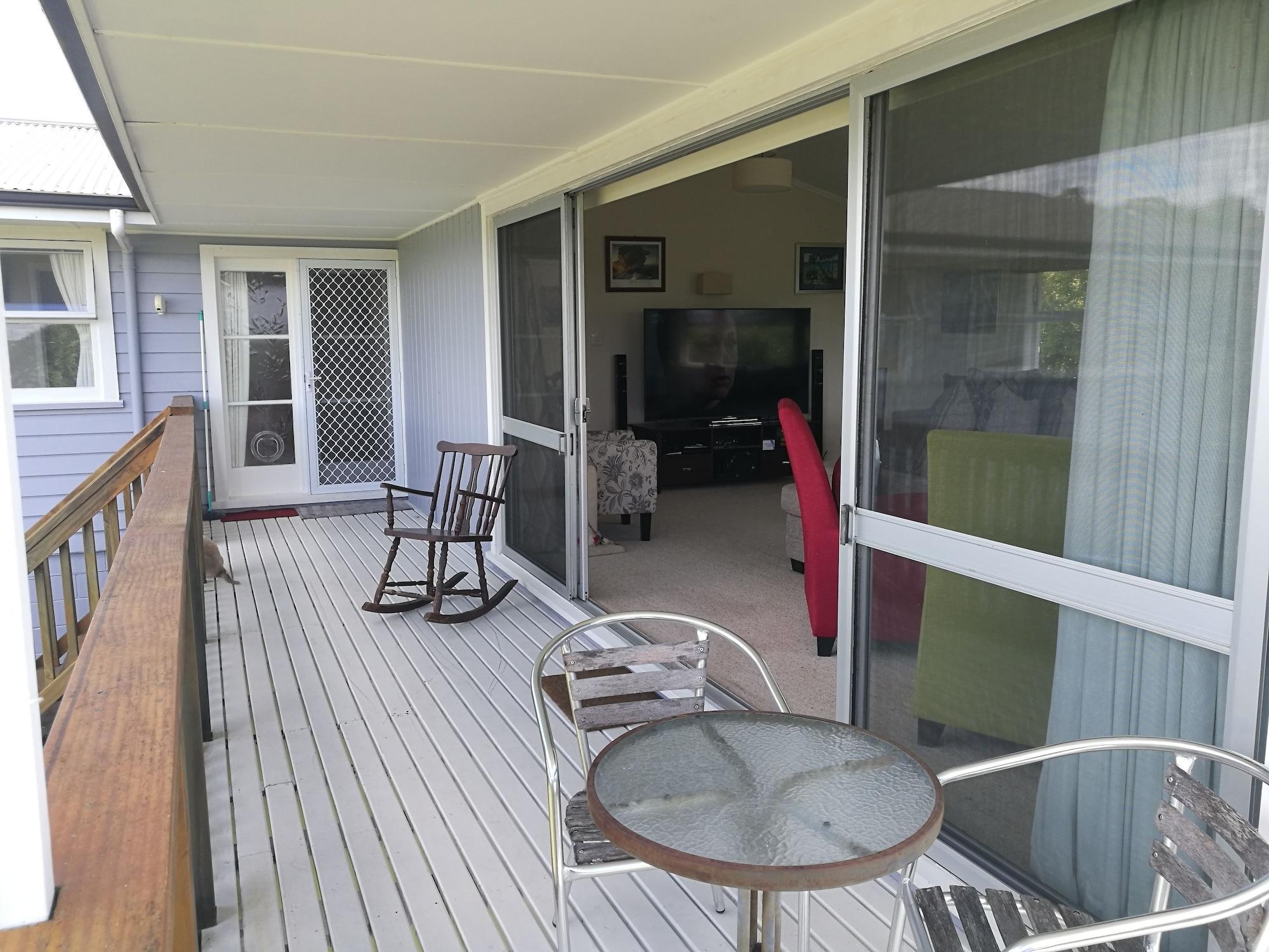 Varios Geyser Lookout BnB