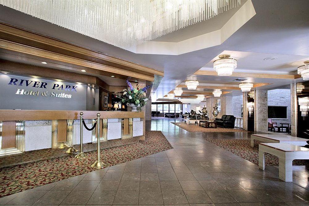 Vista Lobby River Park Hotel & Suites