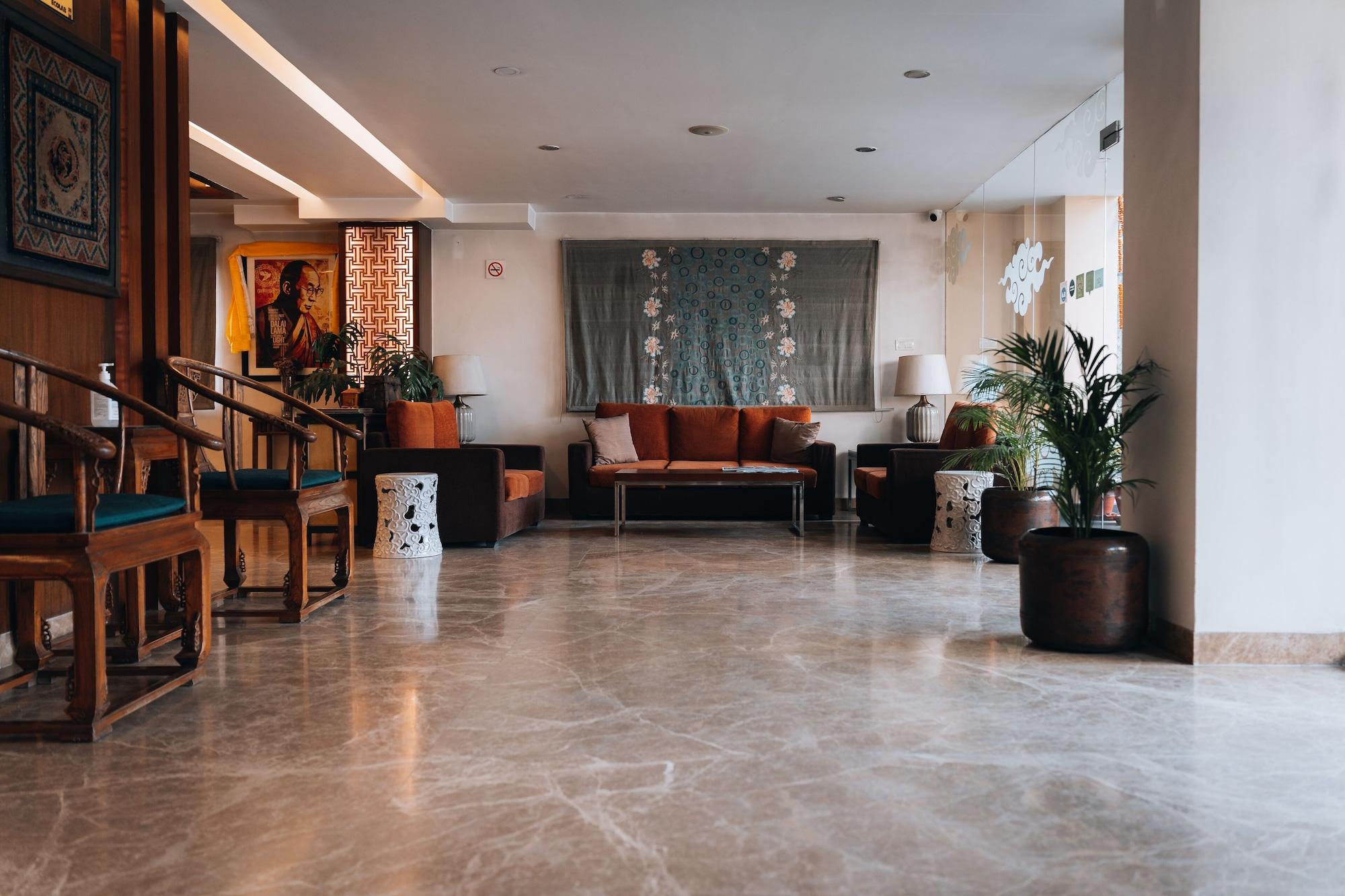 Vista Lobby Hotel Shambala