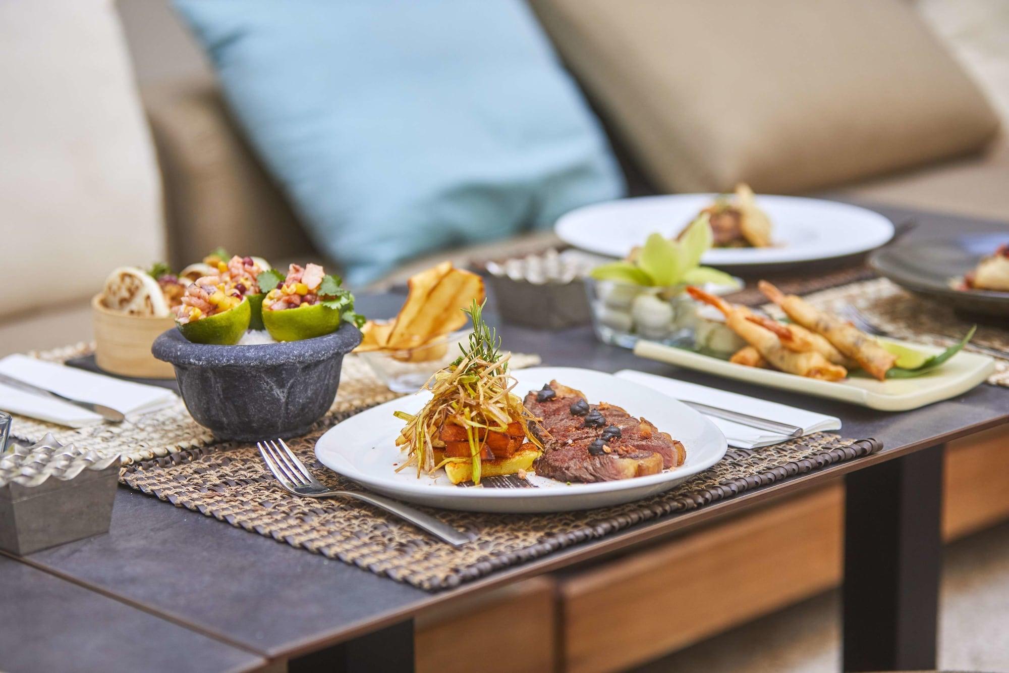 Restaurant Puro Oasis Urban Hotel