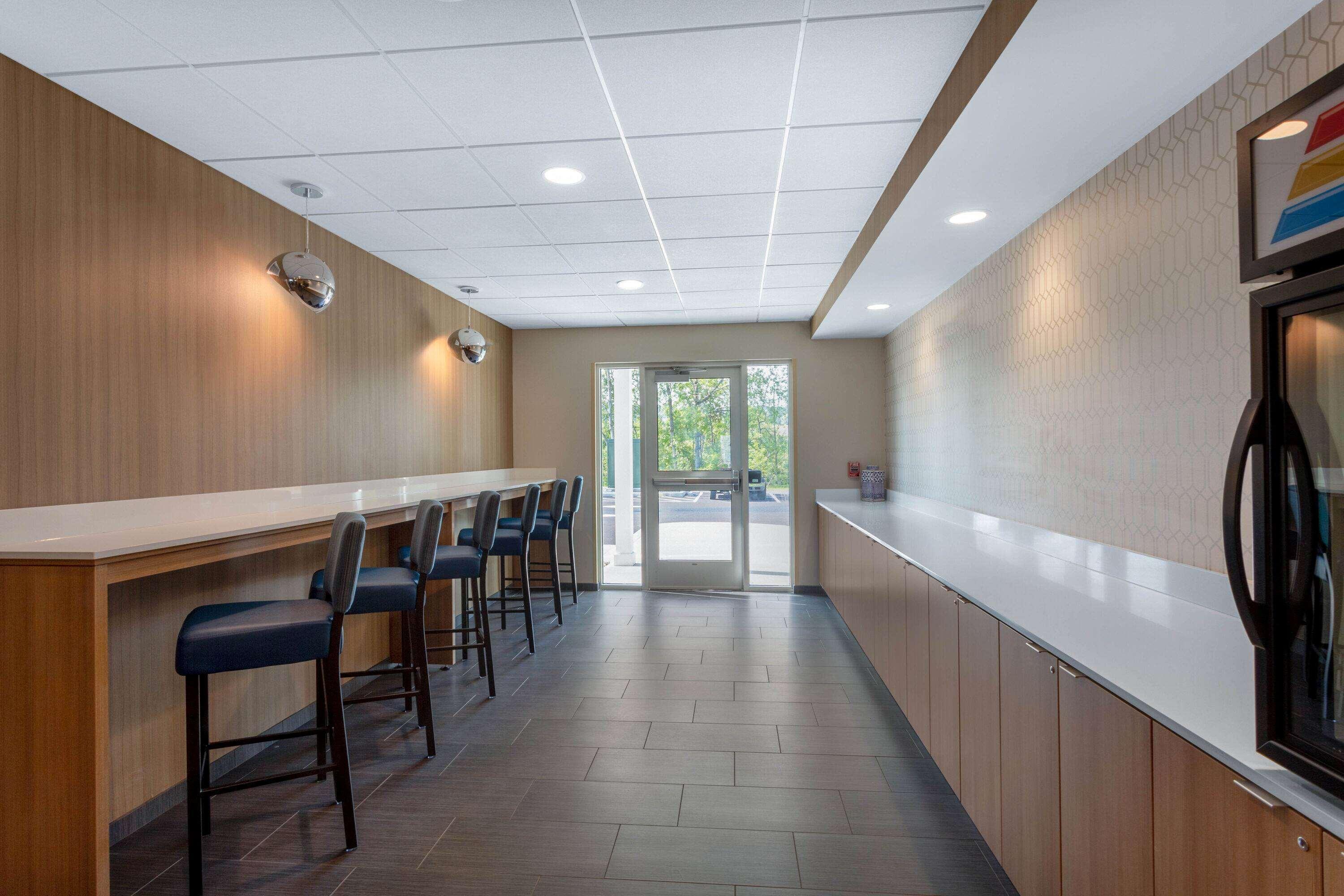 Restaurant Microtel Inn & Suites By Wyndham Amsterdam