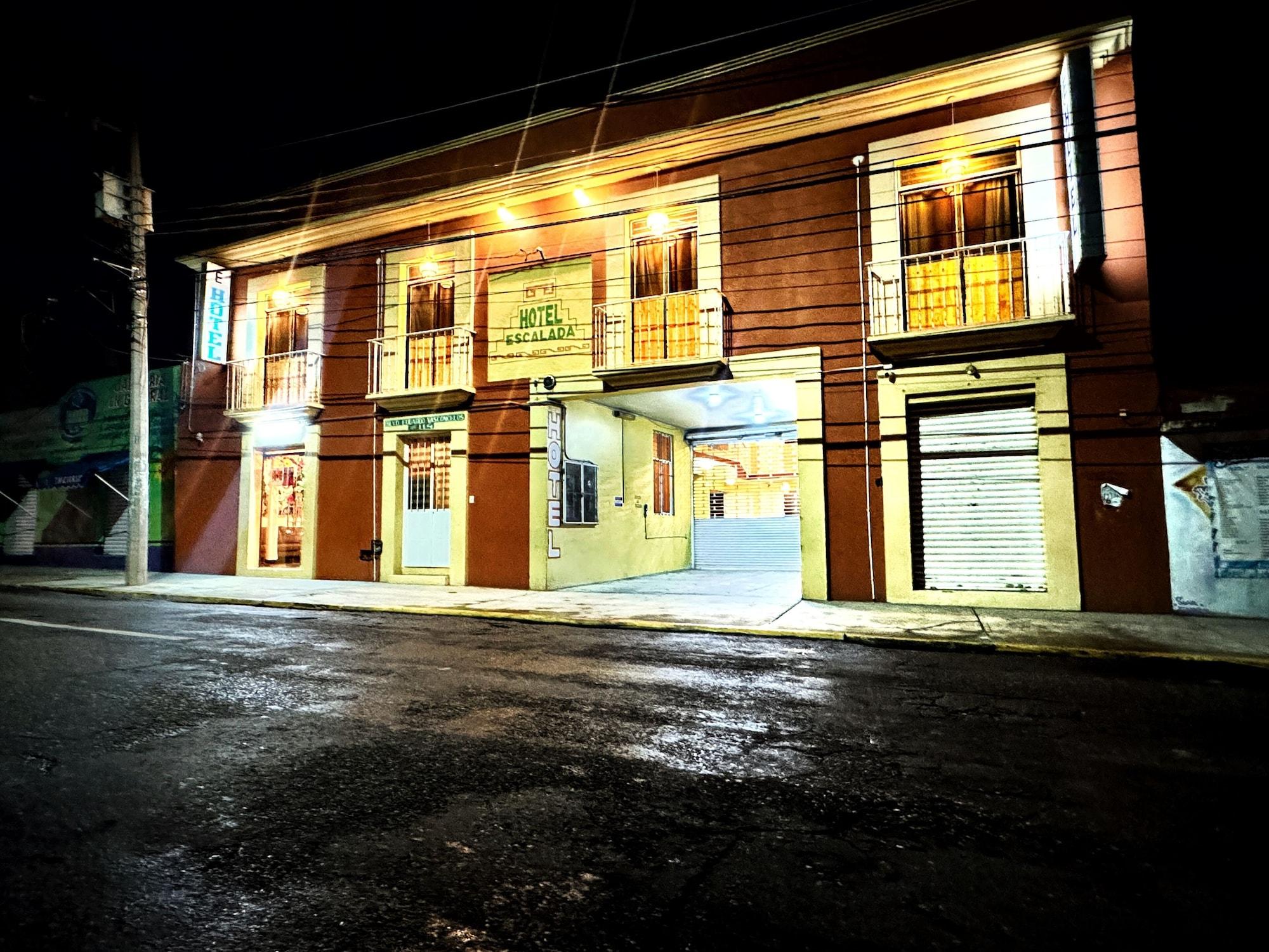 Vista Exterior Hotel escalada - Oax Up Suites