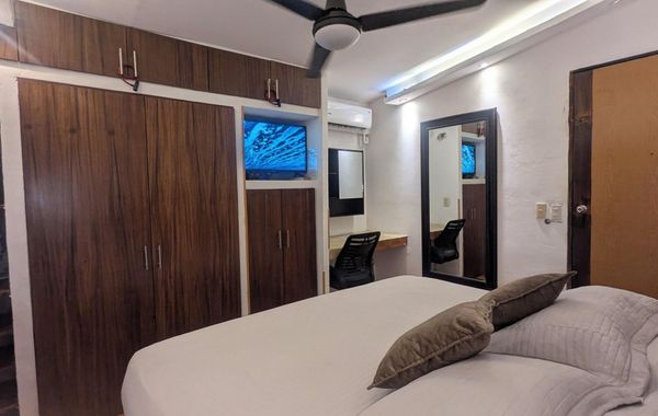 Unique Location Spacious Apartment - Hoteles cerca de Malecón en Puerto Vallarta