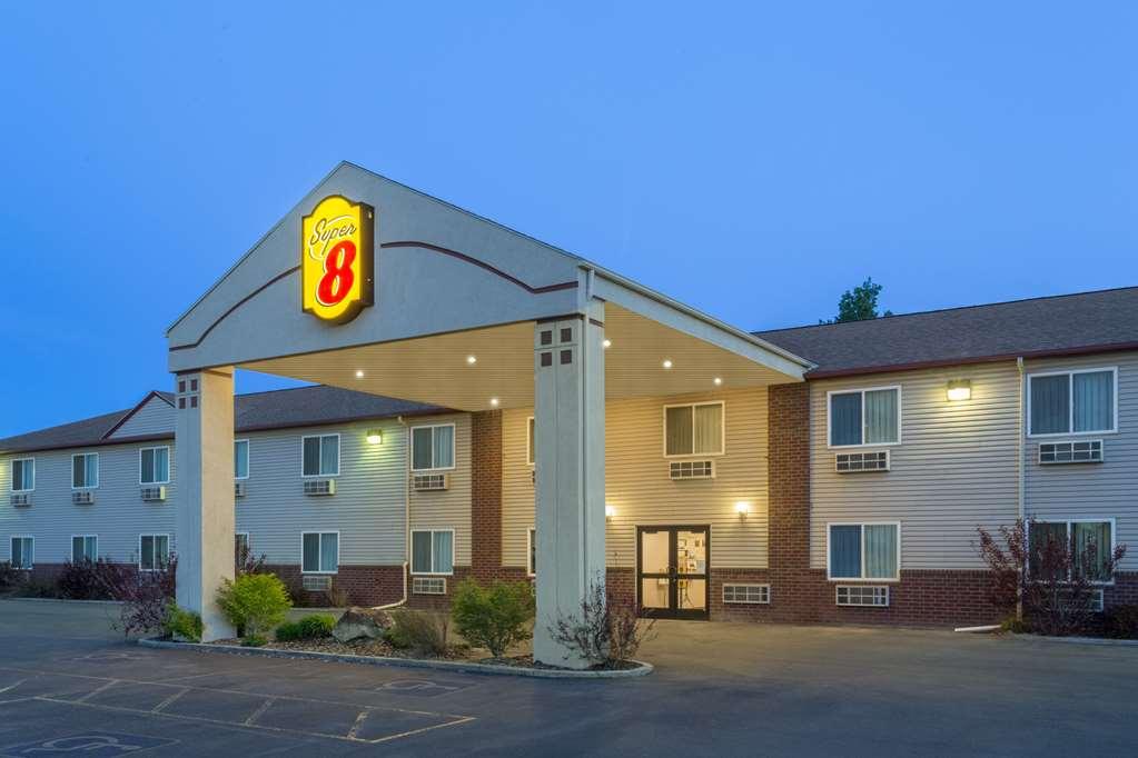 Vista Exterior Super 8 By Wyndham Blackfoot
