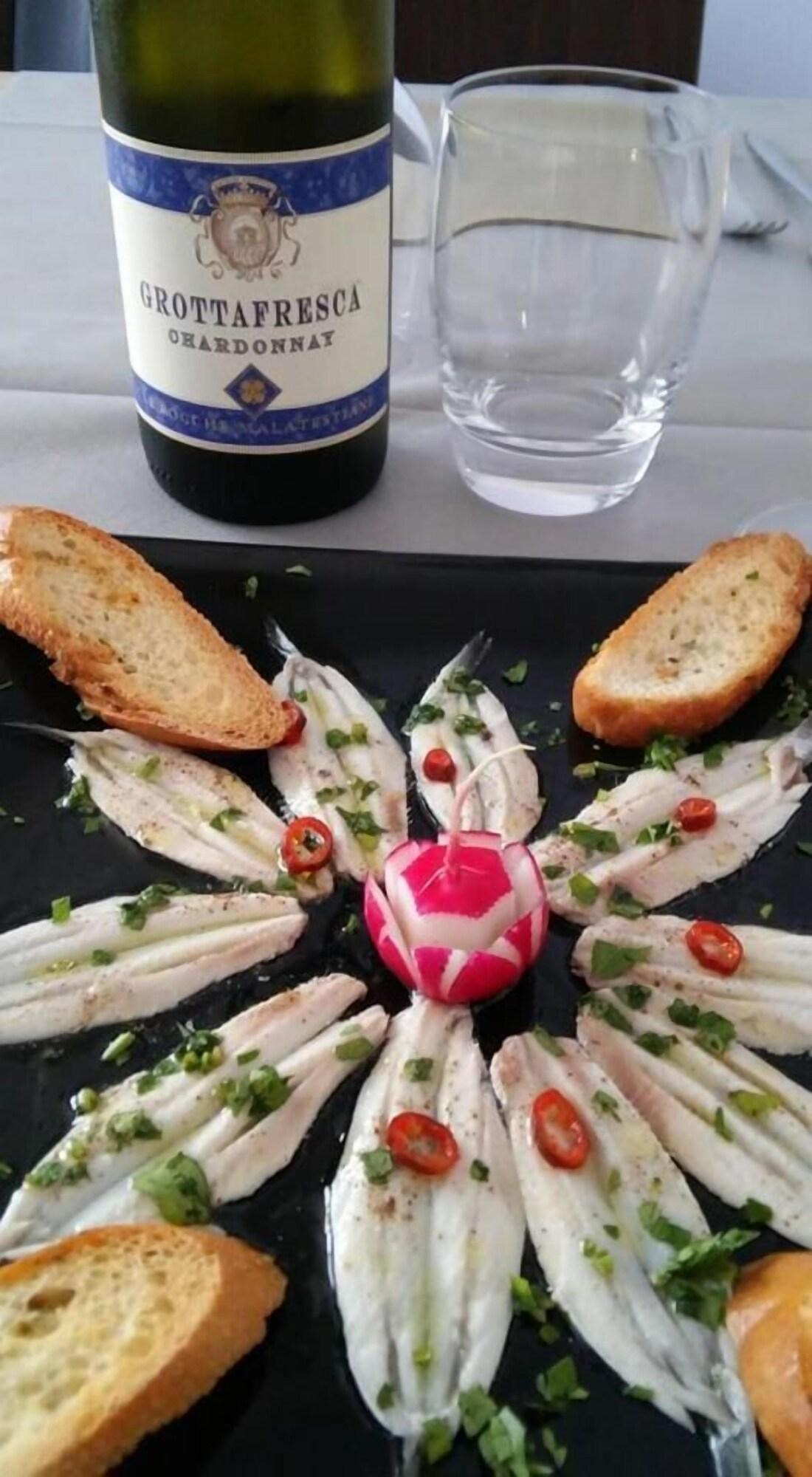 Restaurant Hotel Main Street