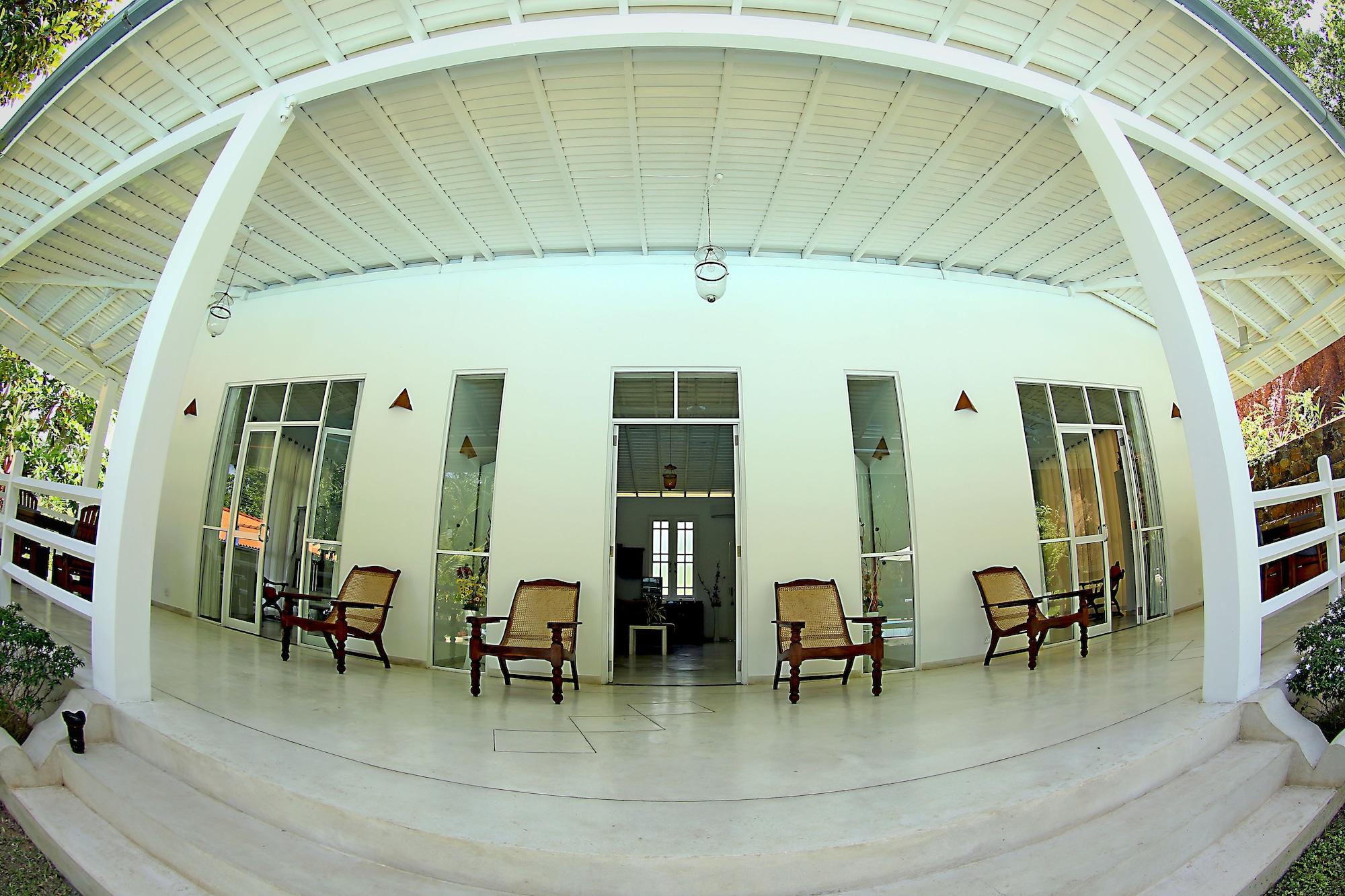 Vista Exterior Beach Grove Villas