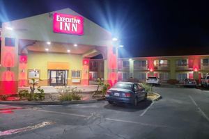 Alojamiento - Executive Inn