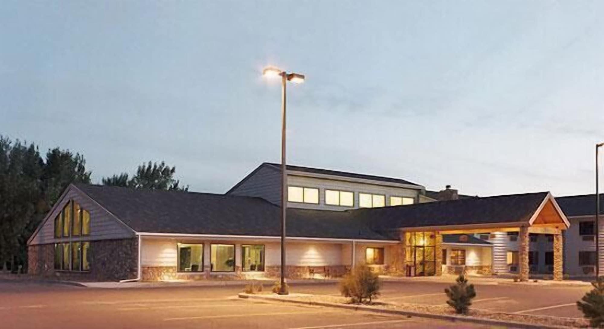 Vista Exterior AmericInn by Wyndham Medora