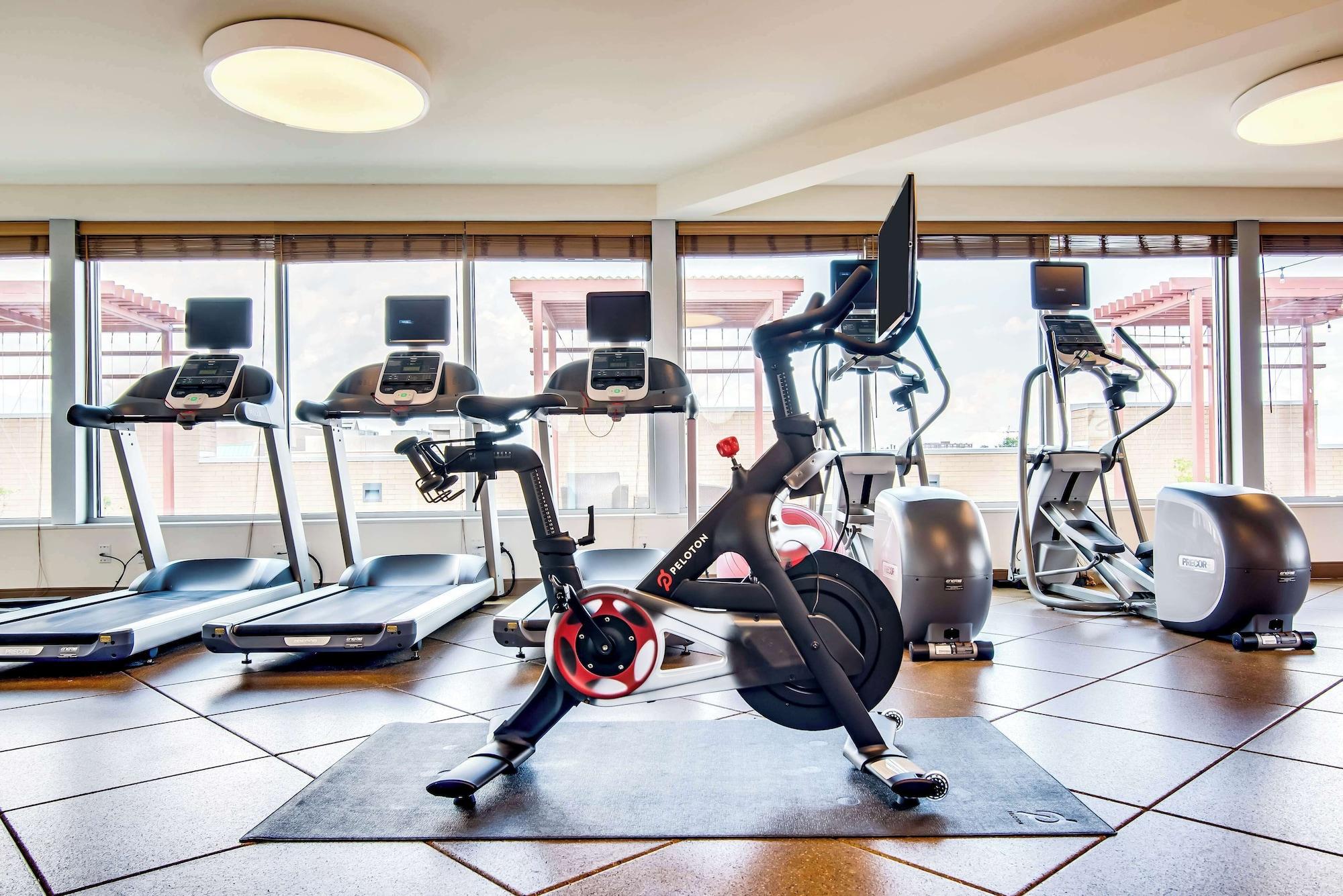 Gimnasio Hilton Garden Inn Alexandria Old Town National Harbor