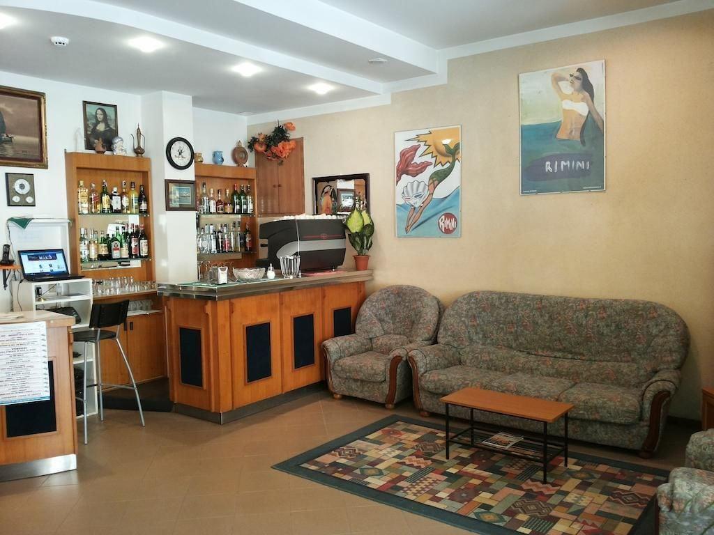 Bar/Salón Hotel Cannes Rimini