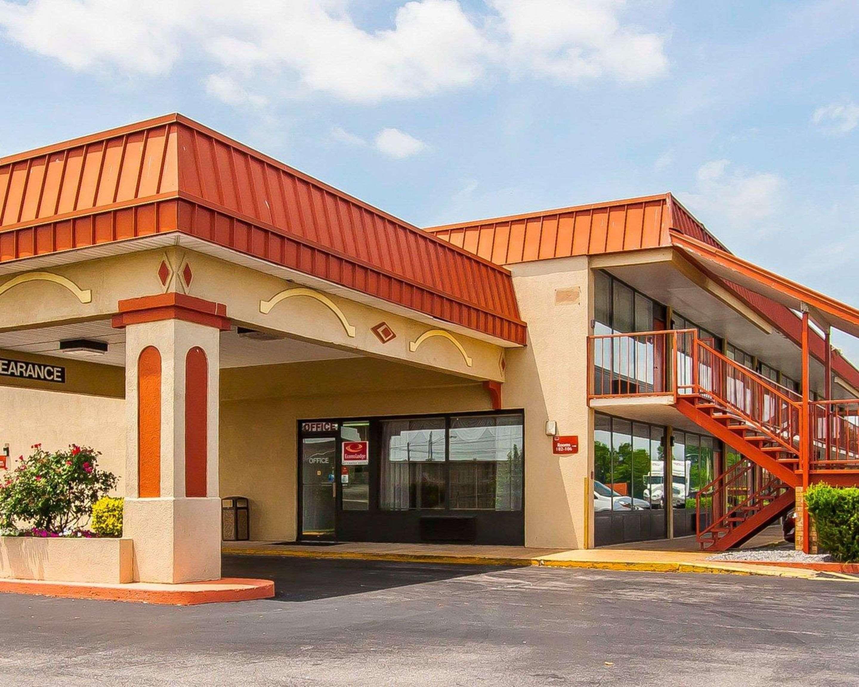 Vista Exterior Econo Lodge Dyersburg