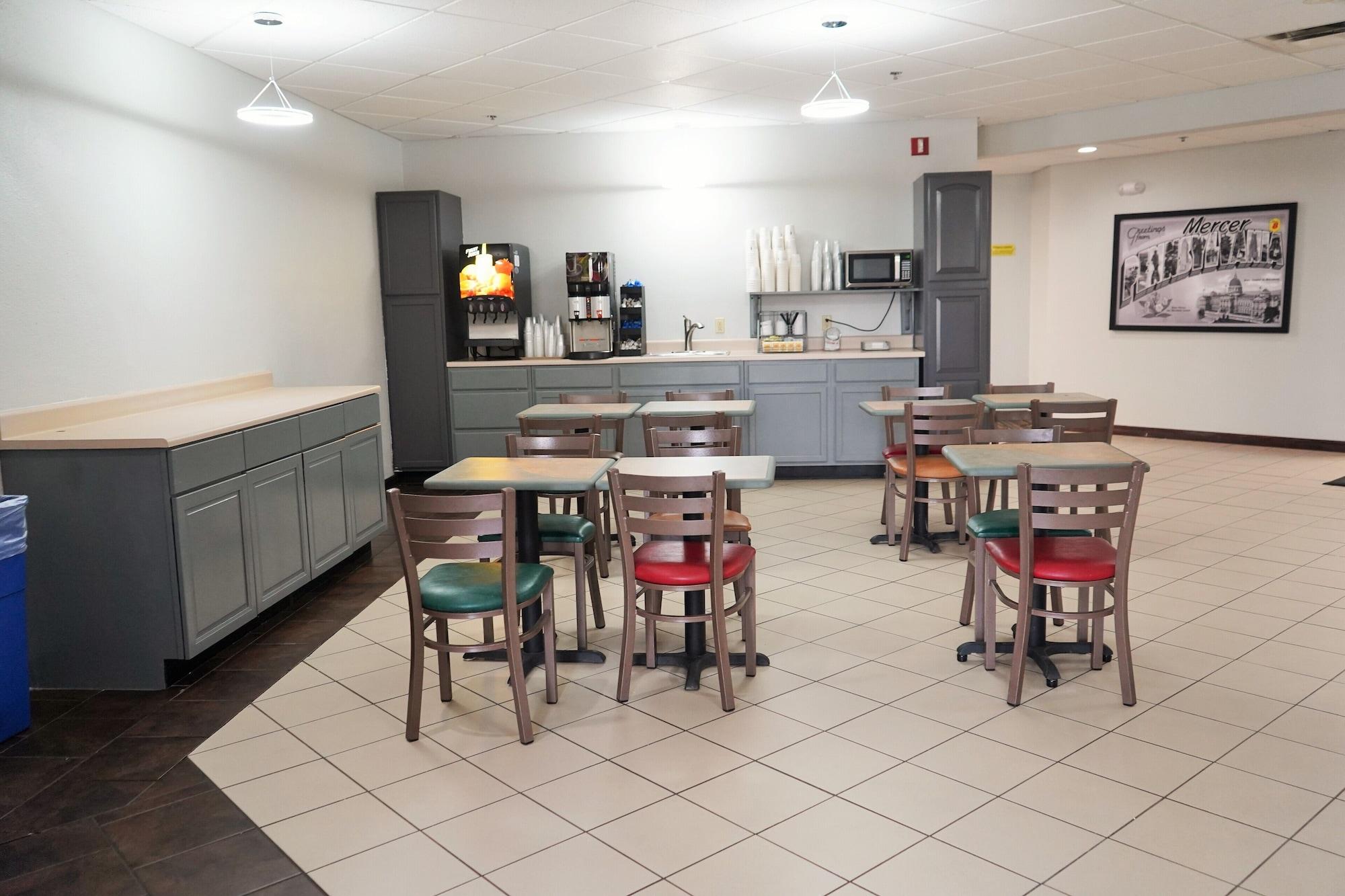 Vista Lobby Super 8 by Wyndham Grove City