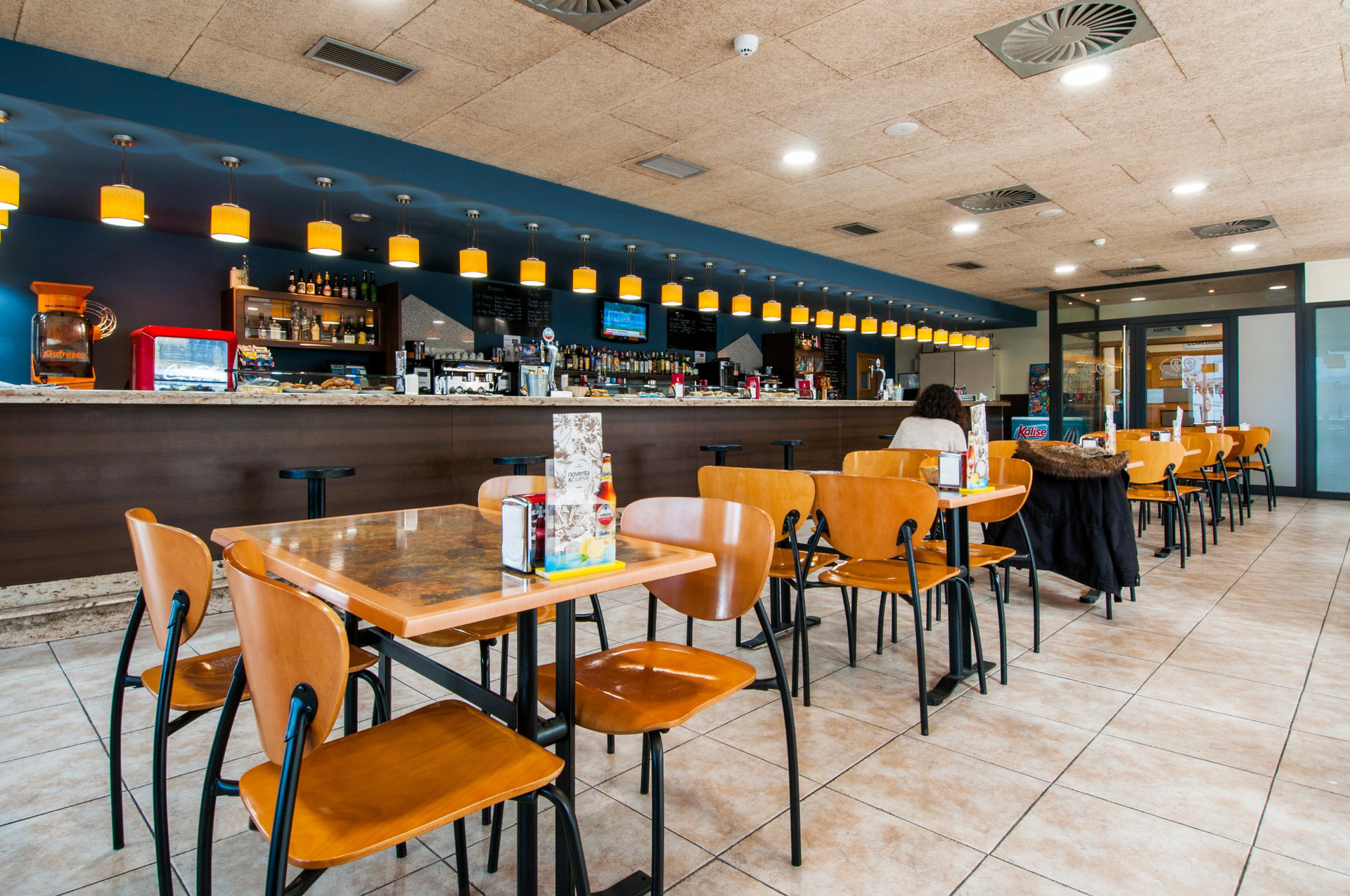 Bar/Salón Ibis Styles Pamplona Noain
