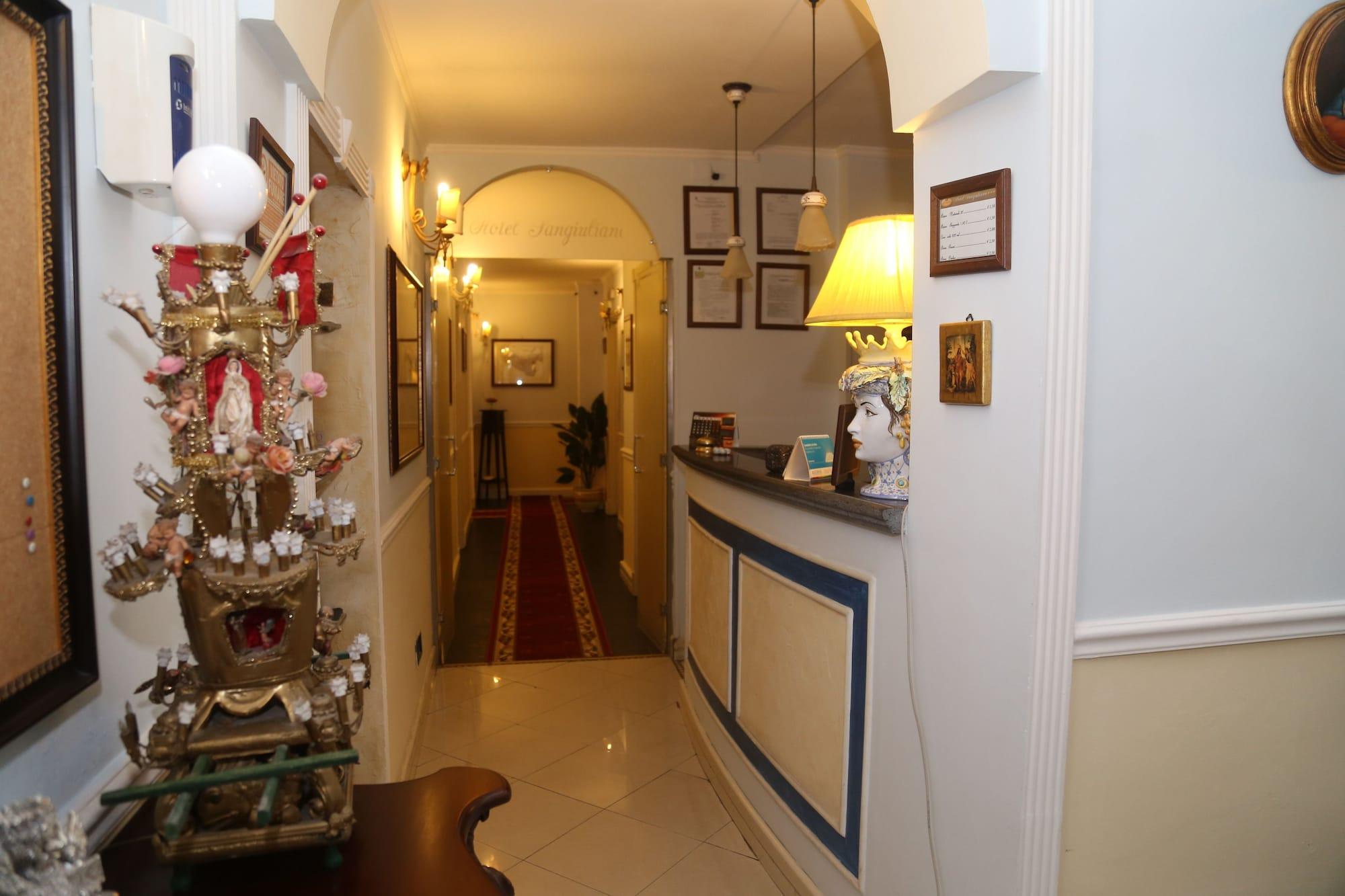 Vista Lobby Hotel Sangiuliano