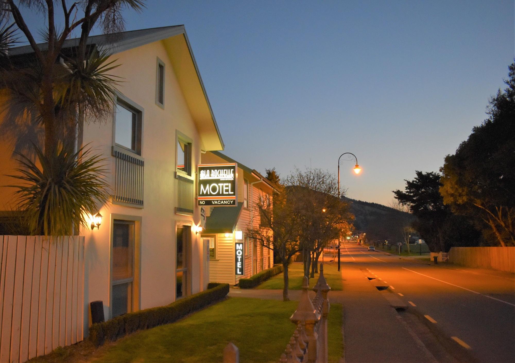 Varios La Rochelle Motel