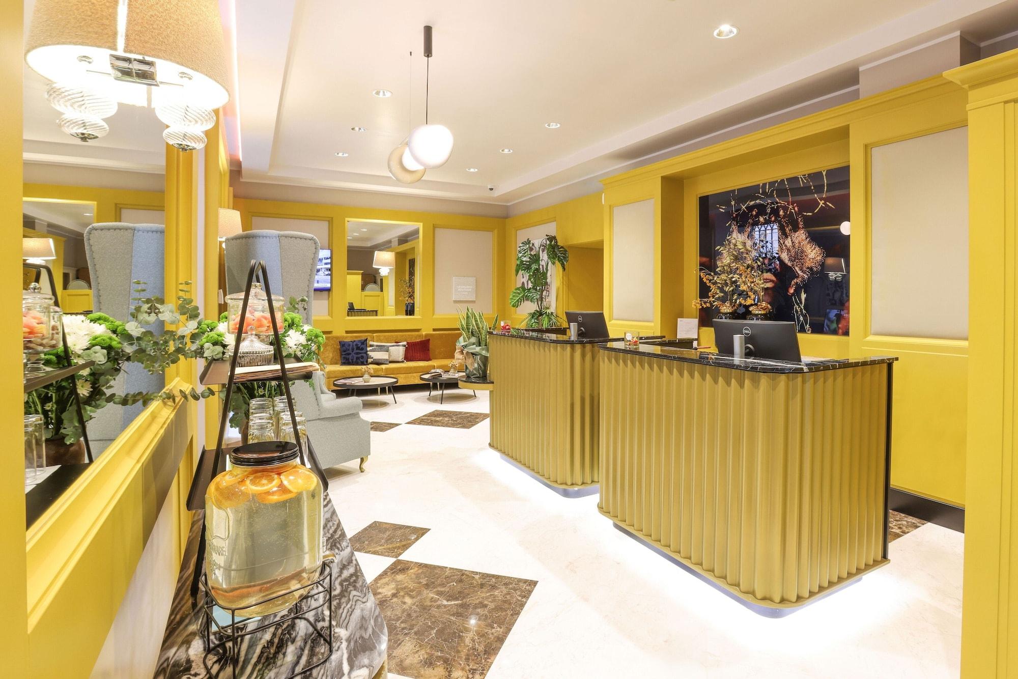 Vista Lobby Leonardo Boutique Hotel Rome Monti