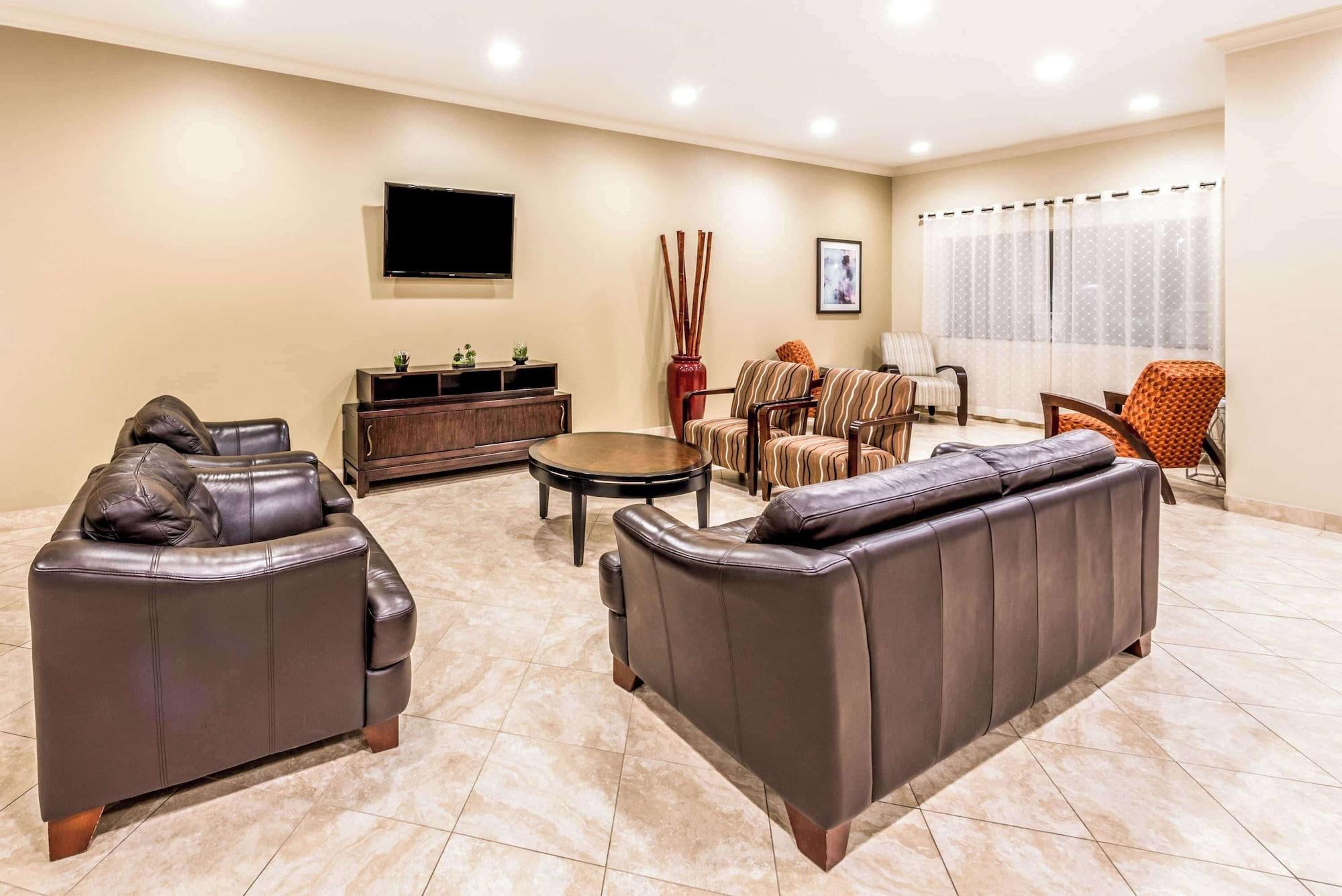 Vista Lobby Ramada by Wyndham College Station
