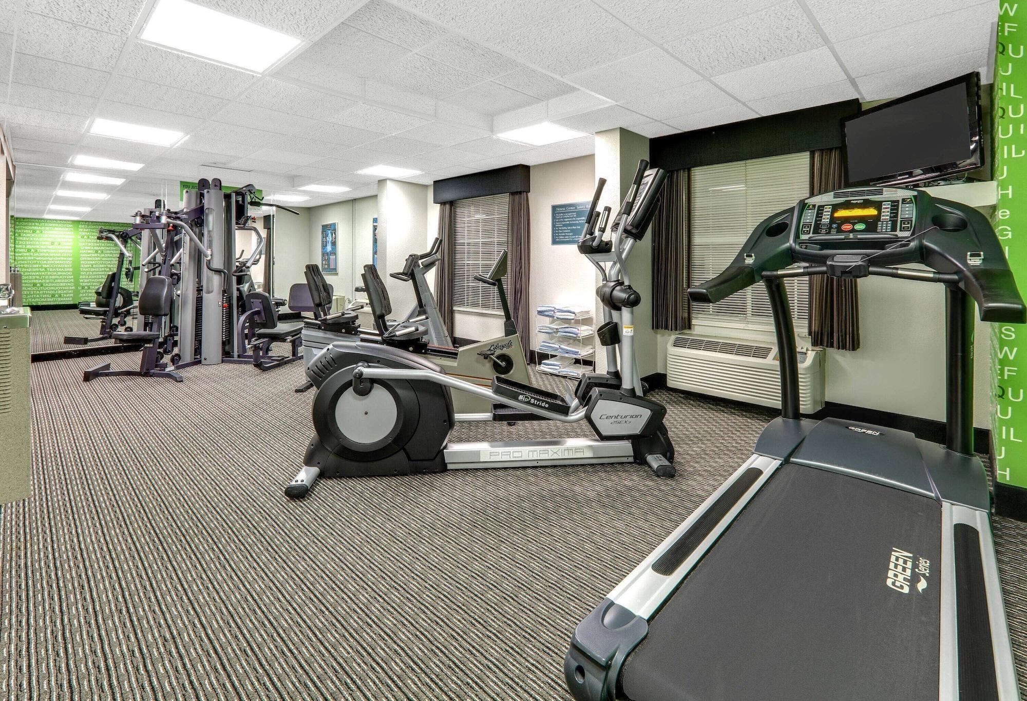 Gimnasio La Quinta Inn & Suites by Wyndham Dallas - Addison Galleria