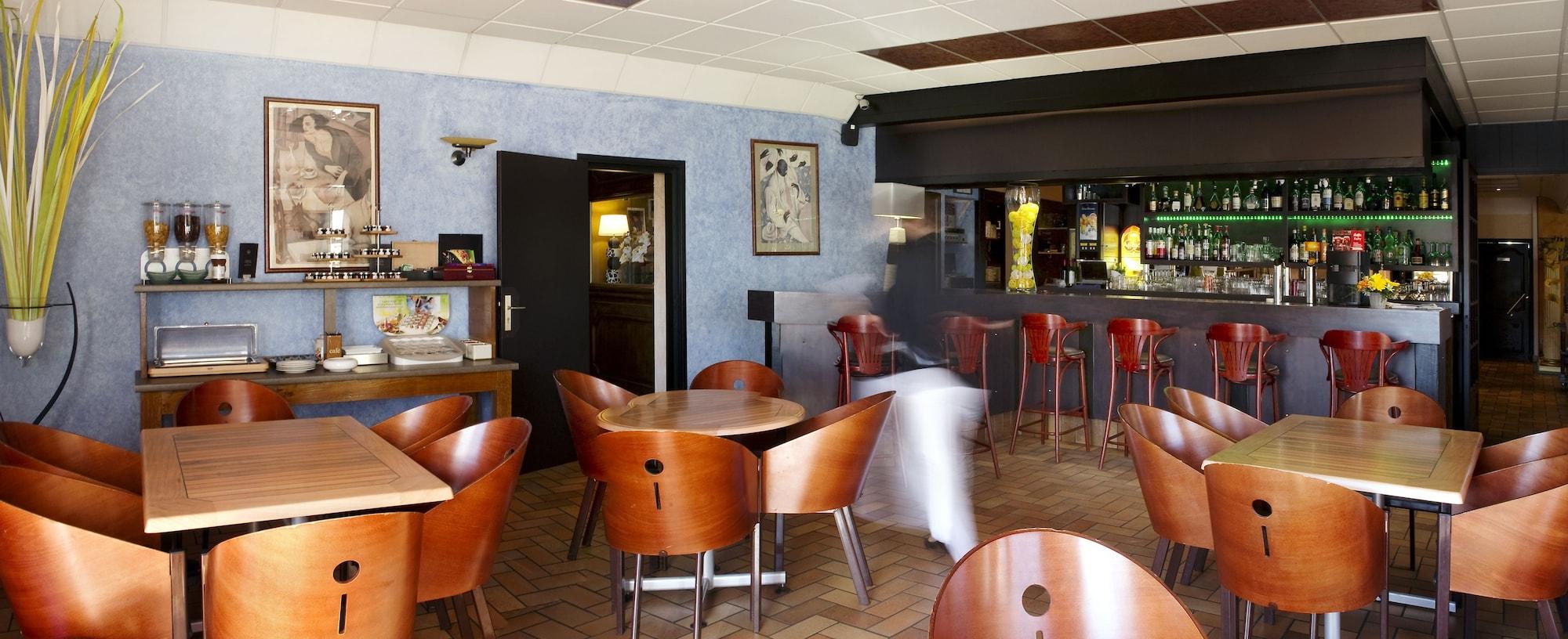 Bar/Salón HOTEL Les Peyrières