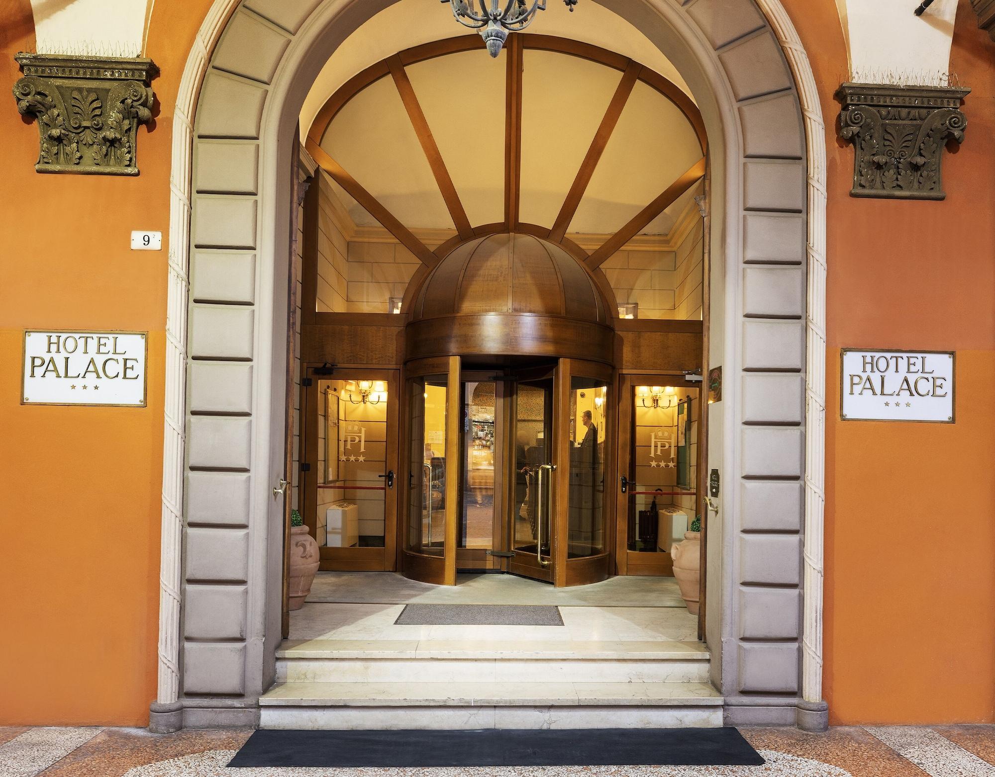 Vista Exterior Hotel Palace