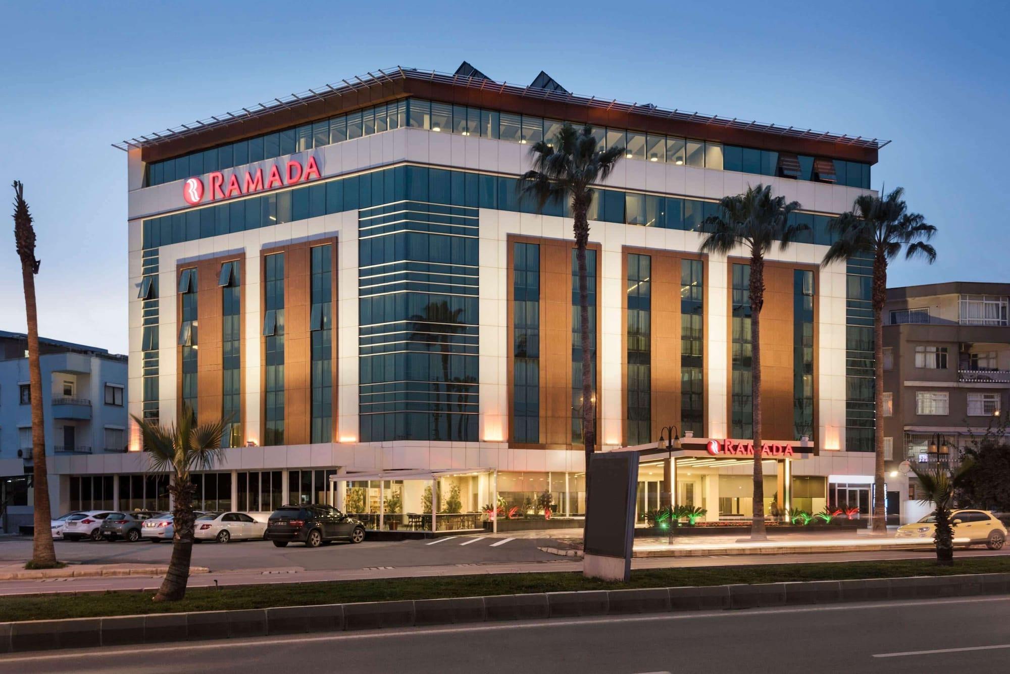 Vista Exterior Ramada by Wyndham Mersin