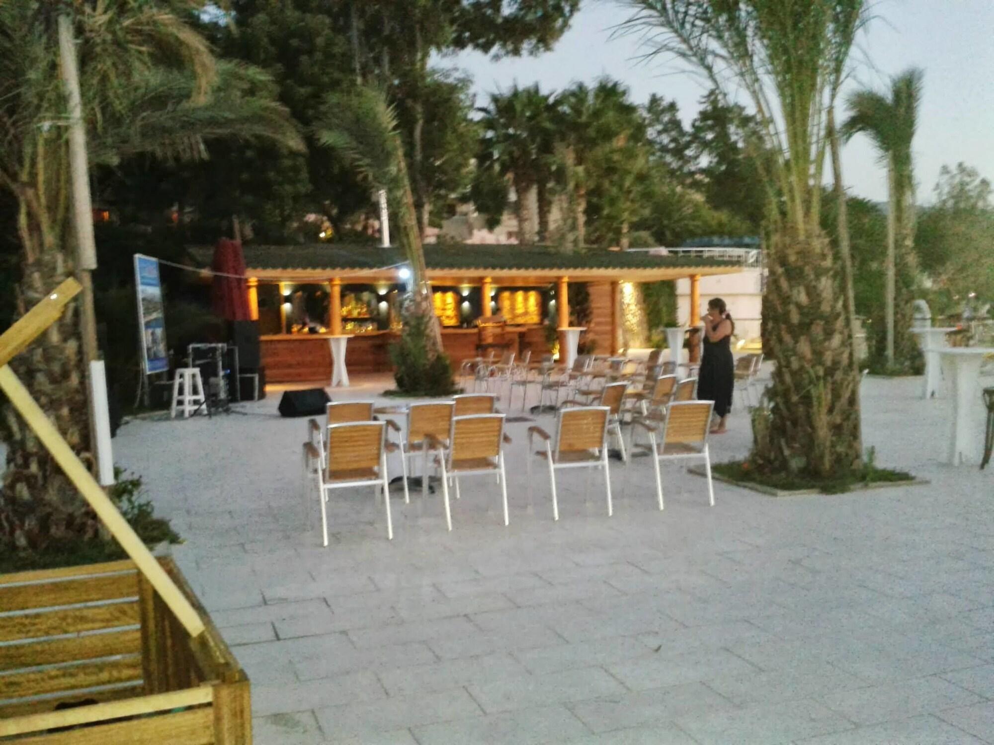 Bar/Salón Club Flipper Bodrum