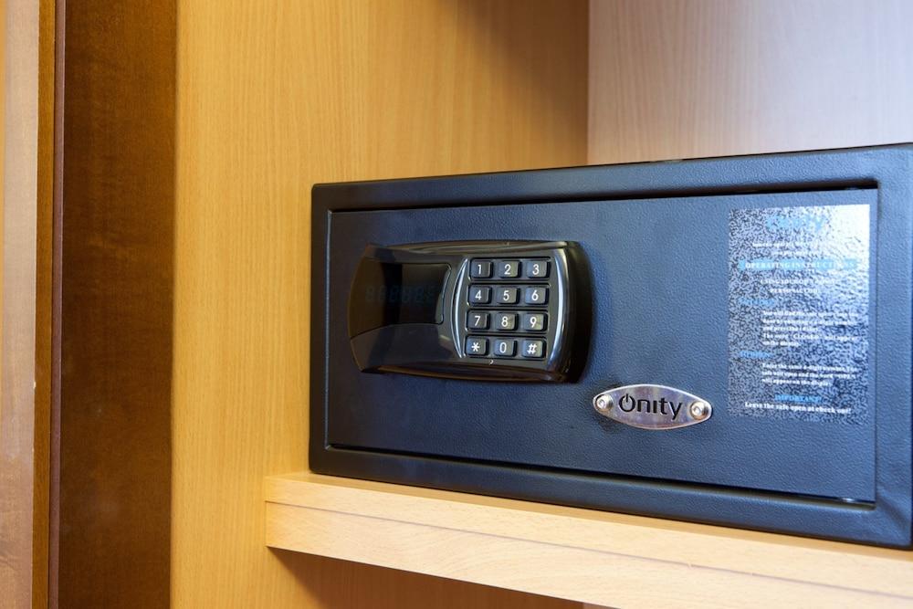 Hotel AVANT TORREJON