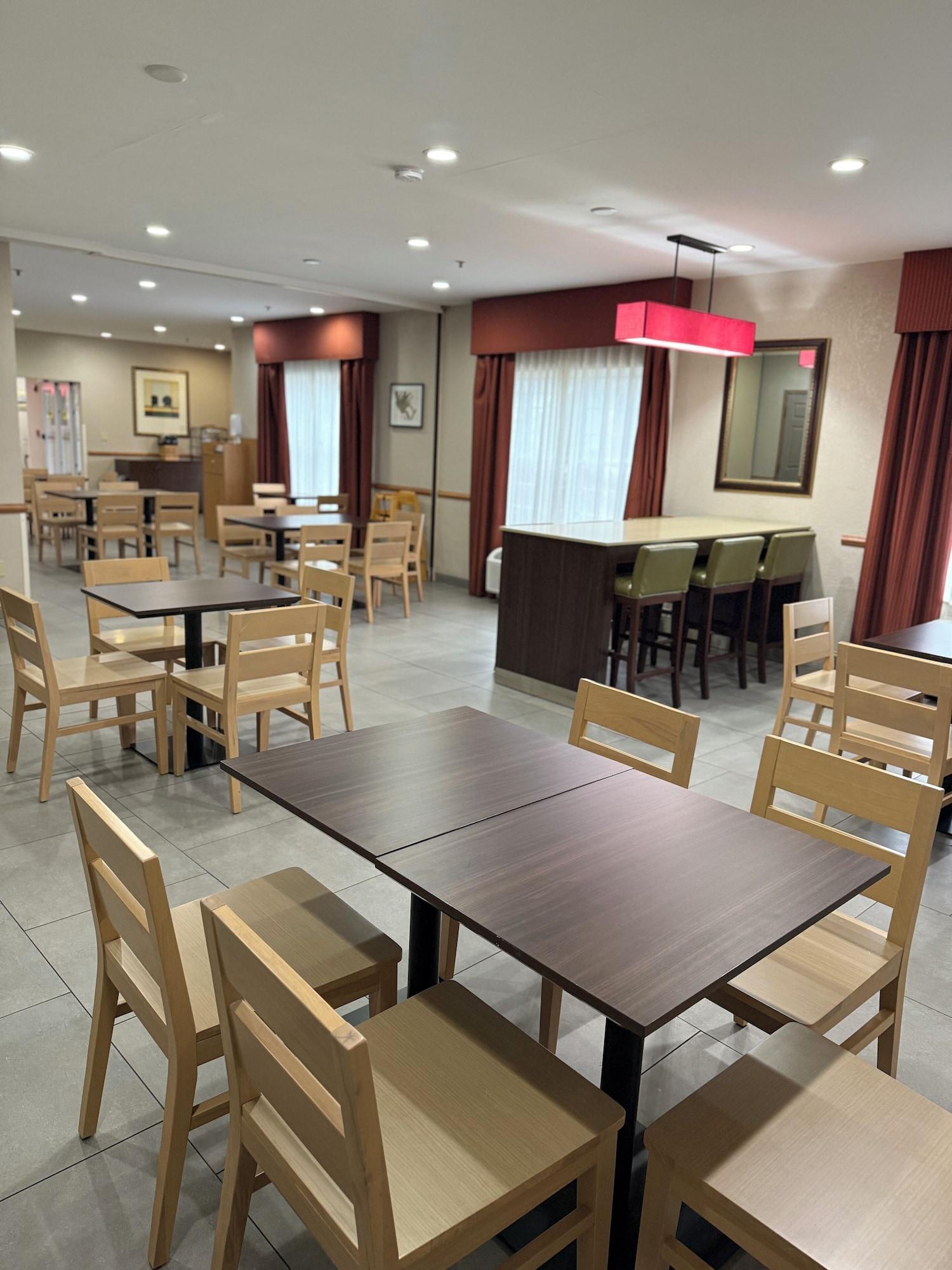 Restaurant Country Inn & Suites by Radisson, Elgin, IL