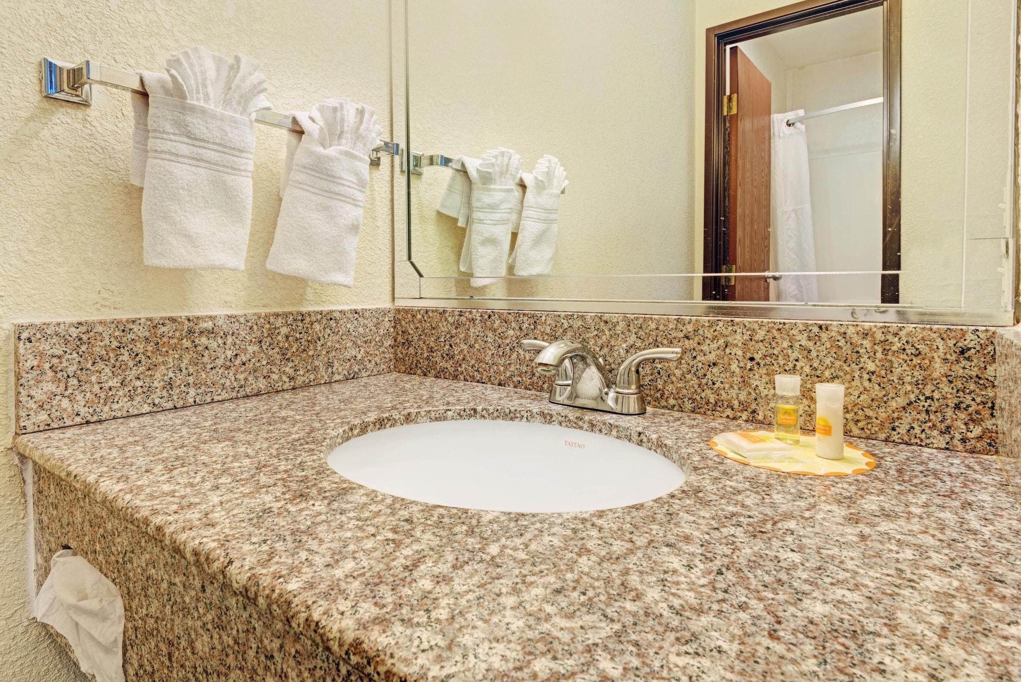 Equipamiento de Habitación Days Inn by Wyndham Espanola