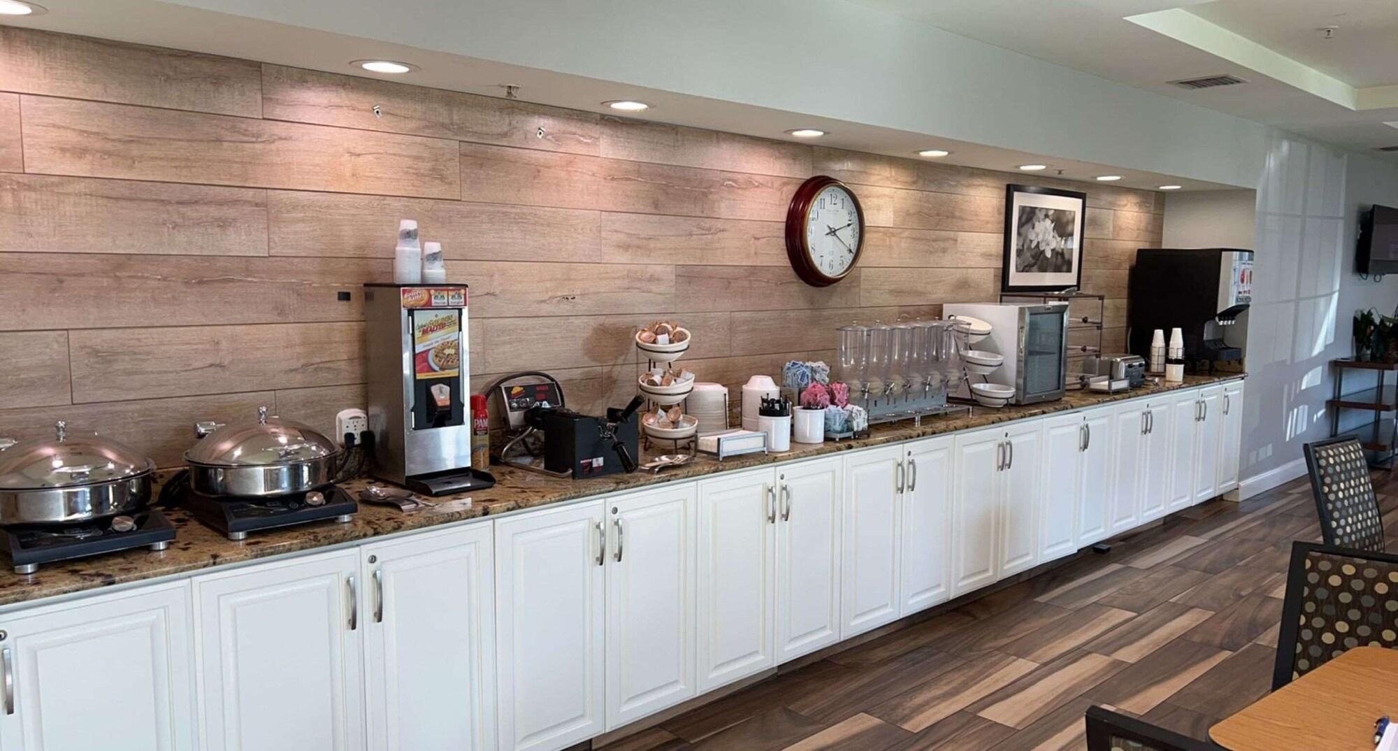 Restaurant SureStay Plus Hotel by Best Western Vero Beach