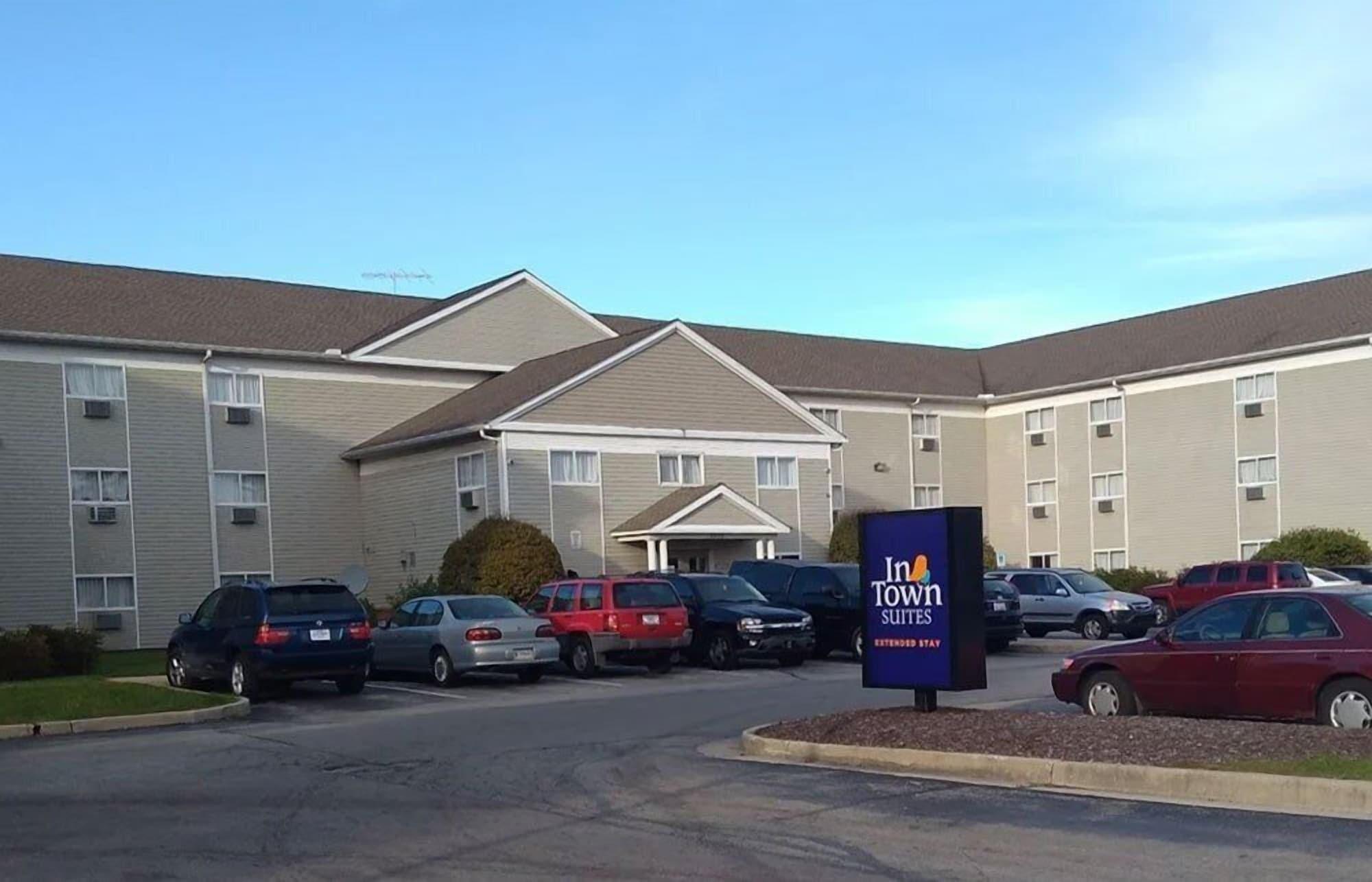 Vista Exterior Intown Suites Extended Stay Indianapolis In - Traders Point