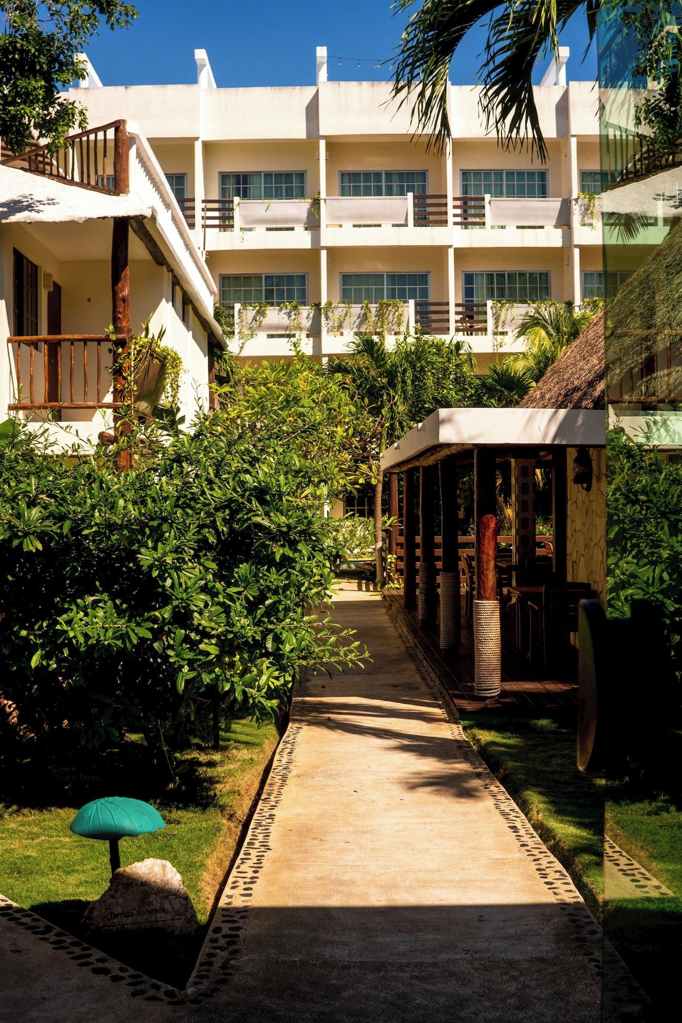 Vista Exterior Hotel Posada Sian Kaan