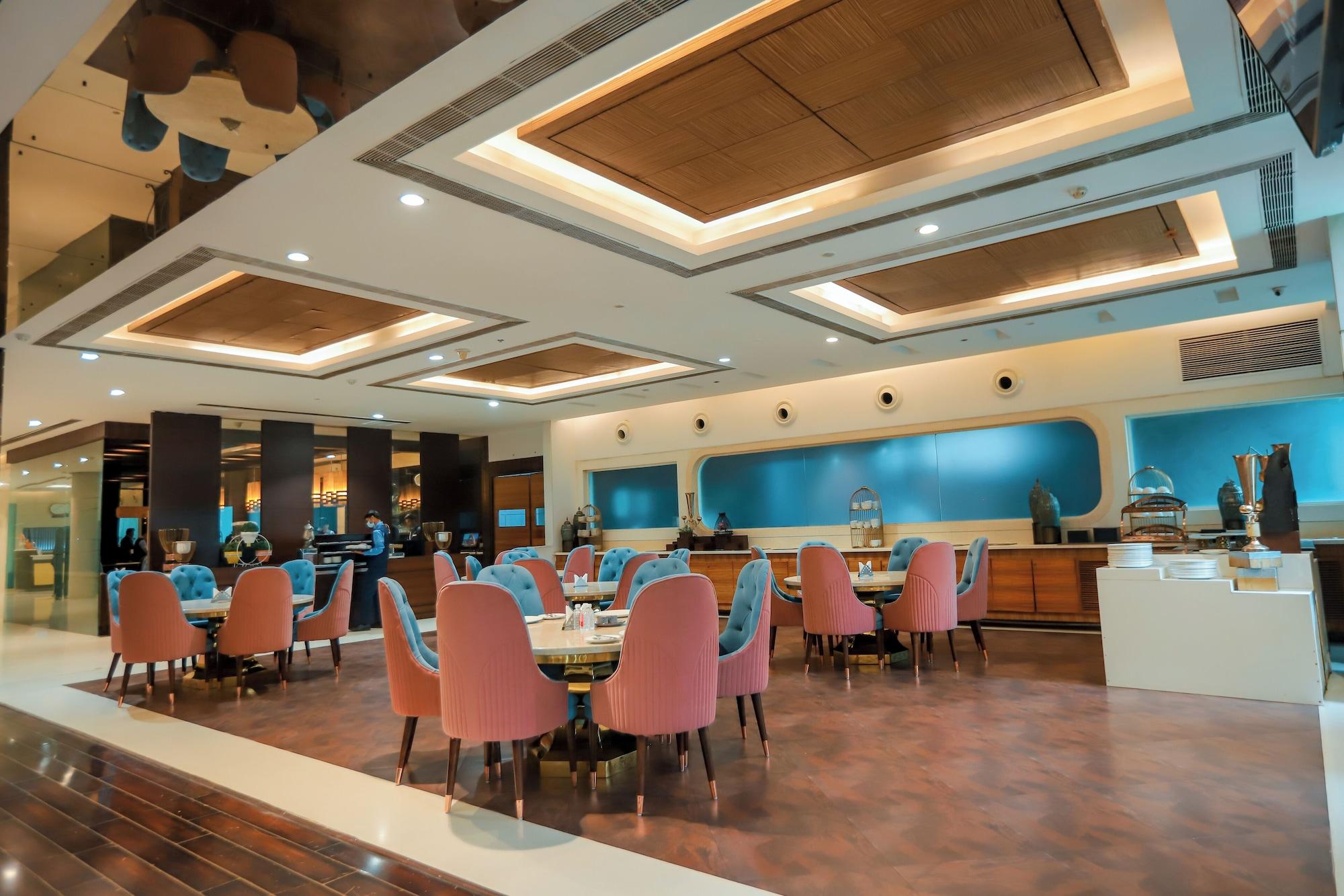Restaurant Bel-La Monde Hotel Chhattarpur South Delhi