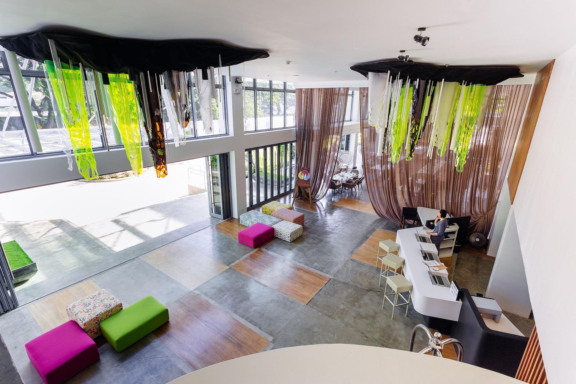 Vista Lobby Canvas Boutique Hotel