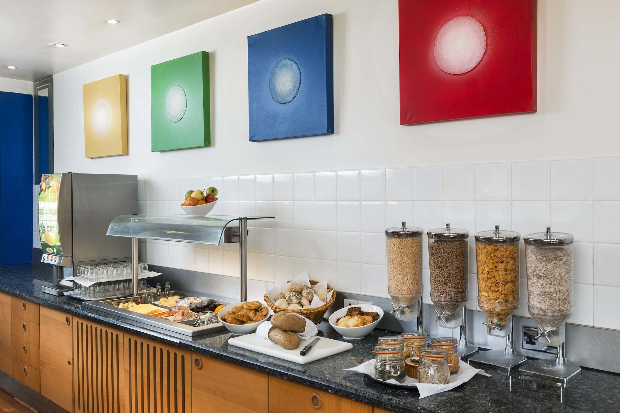 Restaurant Park Inn by Radisson Birmingham Walsall M6 J9